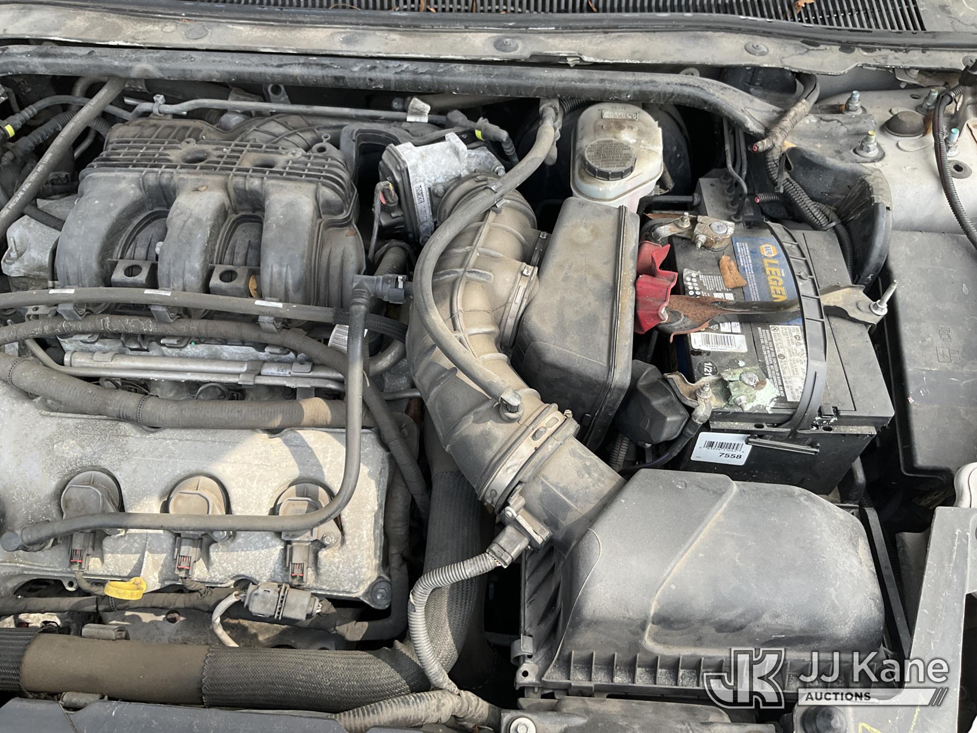(Ocala, FL) 2012 Ford Taurus 4-Door Sedan Runs & Moves) (Jump To Start, Minor Body Damage, Paint Dam