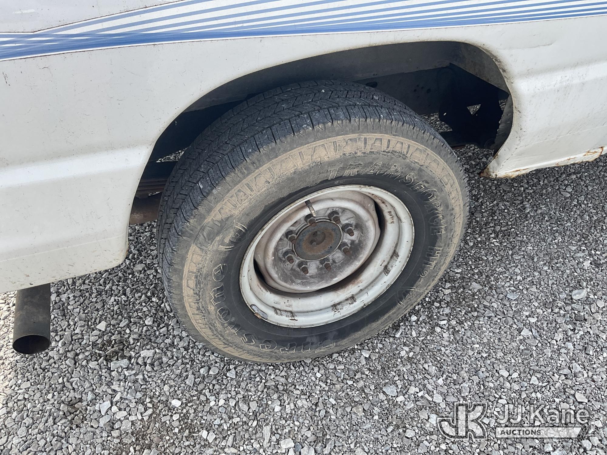 (Verona, KY) 2011 Ford E250 Cargo Van Runs & Moves) (Rust Damage