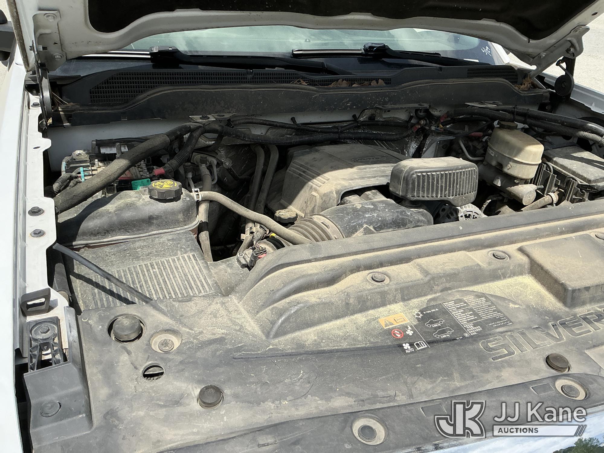 (China Grove, NC) 2018 Chevrolet Silverado 2500HD 4x4 Extended-Cab Pickup Truck Runs & Moves) (Check