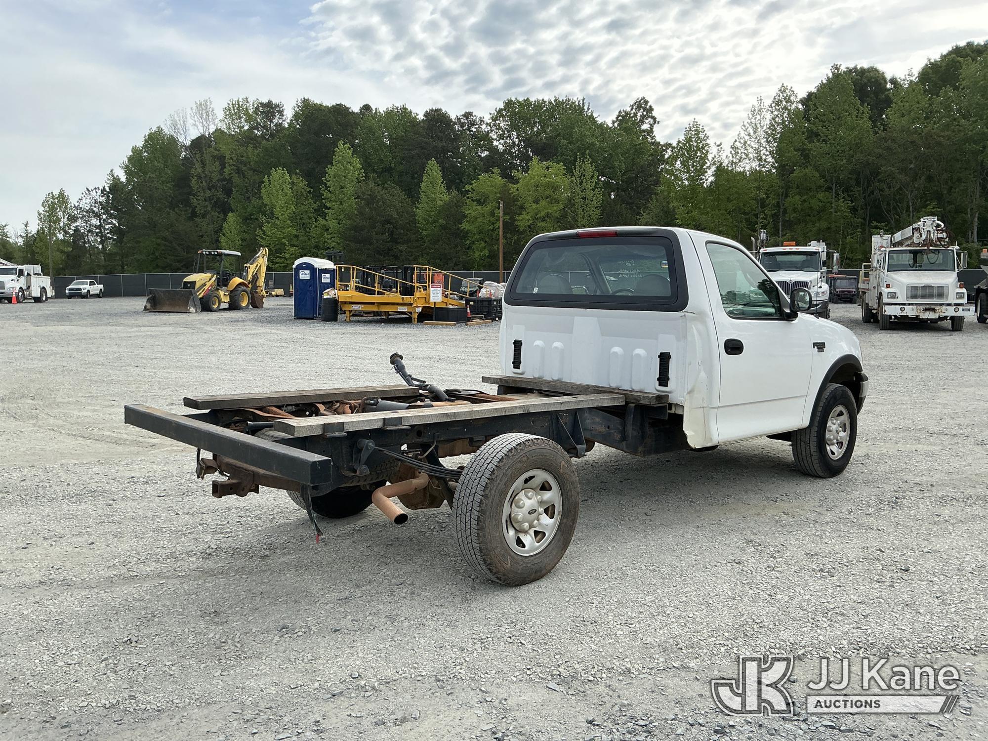 (China Grove, NC) 1999 Ford F-250 4X4 Cab & Chassis Runs & Moves) (ABS Light On, Brake Light On, Mis