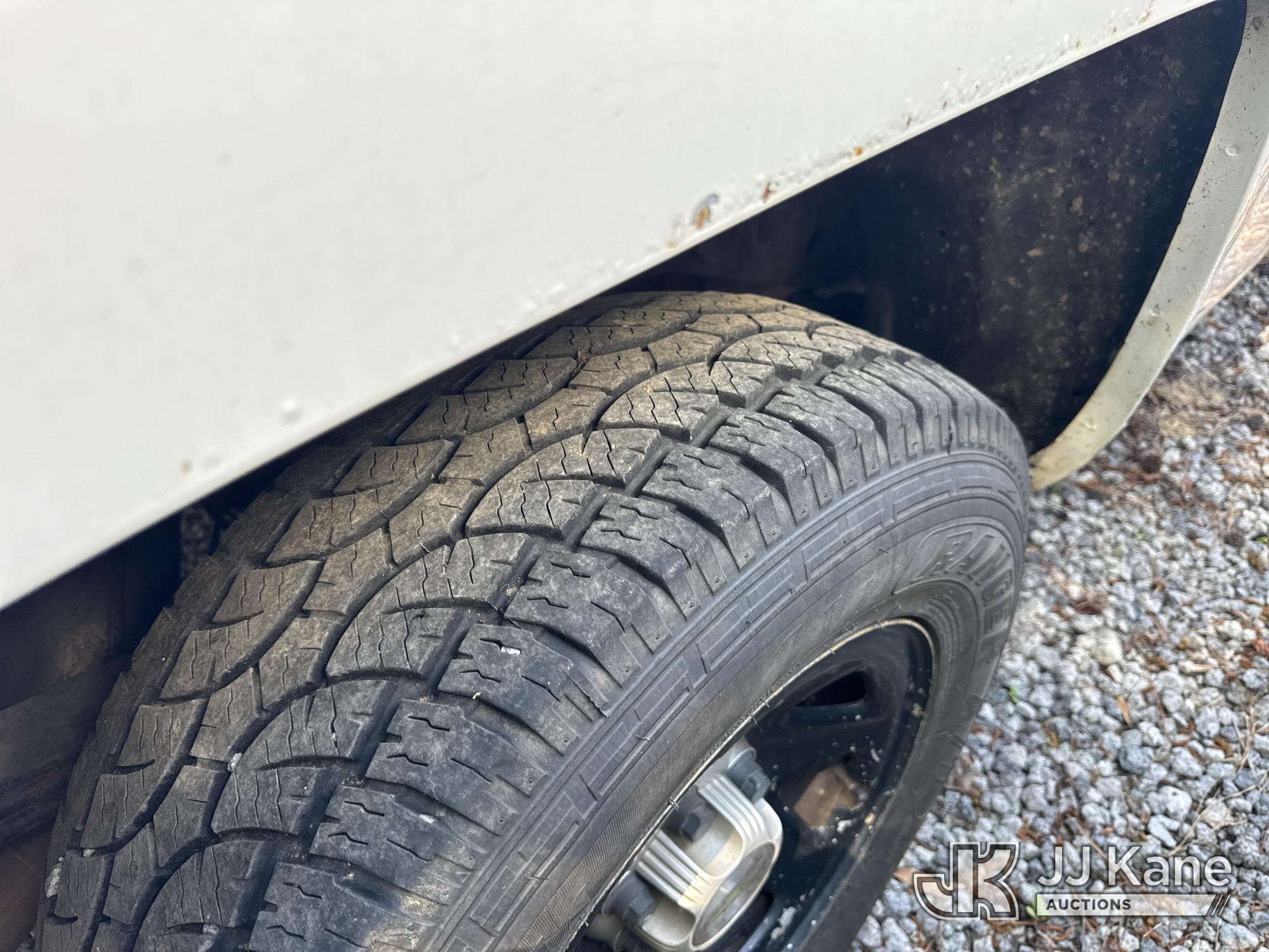 (Wakefield, VA) 2014 Chevrolet Silverado 1500 4x4 Crew-Cab Pickup Truck Not Running, Condition Unkno