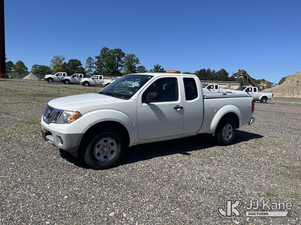 (Chester, VA) 2015 Nissan Frontier Extended-Cab Pickup Truck Runs & Moves