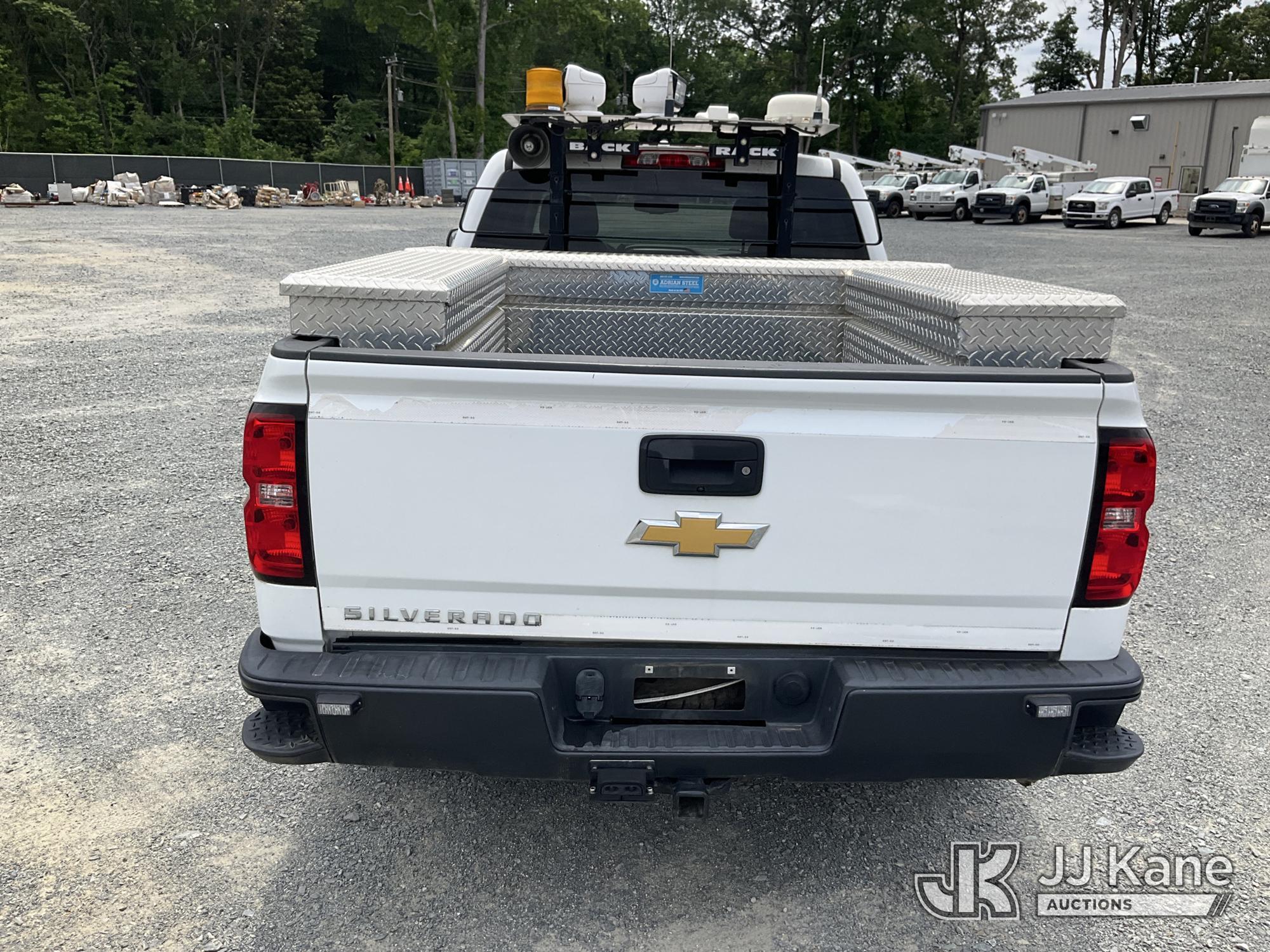 (China Grove, NC) 2017 Chevrolet Silverado 1500 4X4 Crew-Cab Pickup Truck Runs & Moves) (Check Engin