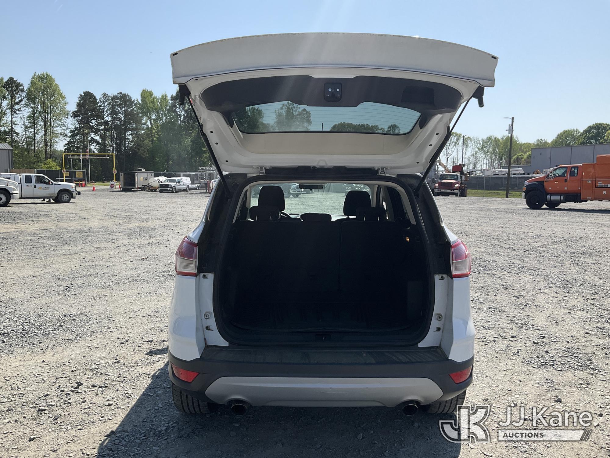 (China Grove, NC) 2015 Ford Escape 4x4 4-Door Sport Utility Vehicle Runs & Moves) (Engine Light On,