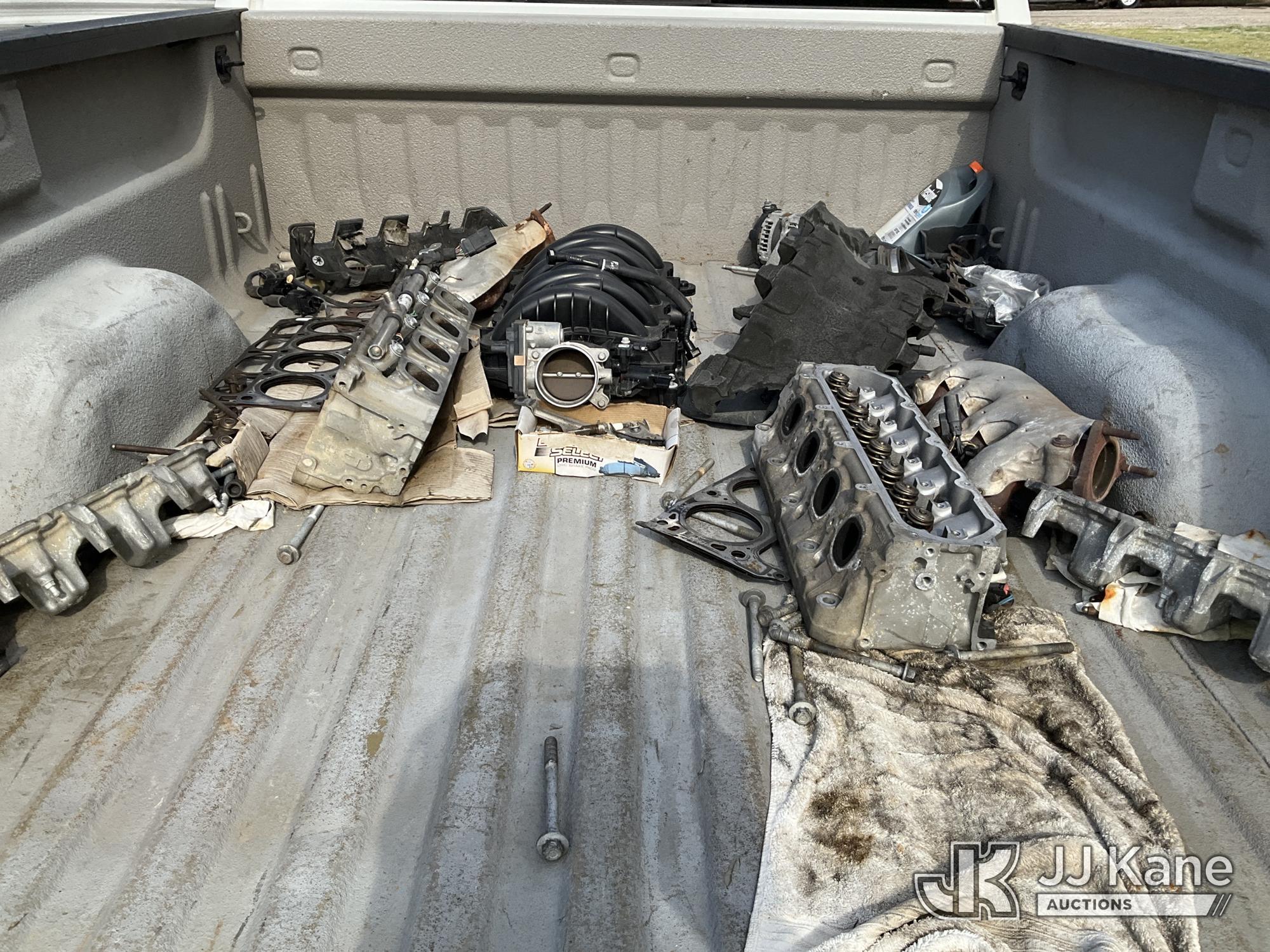(Florence, SC) 2015 GMC Sierra 1500 4x4 Crew-Cab Pickup Truck Not Running Condition Unknown) (Parts