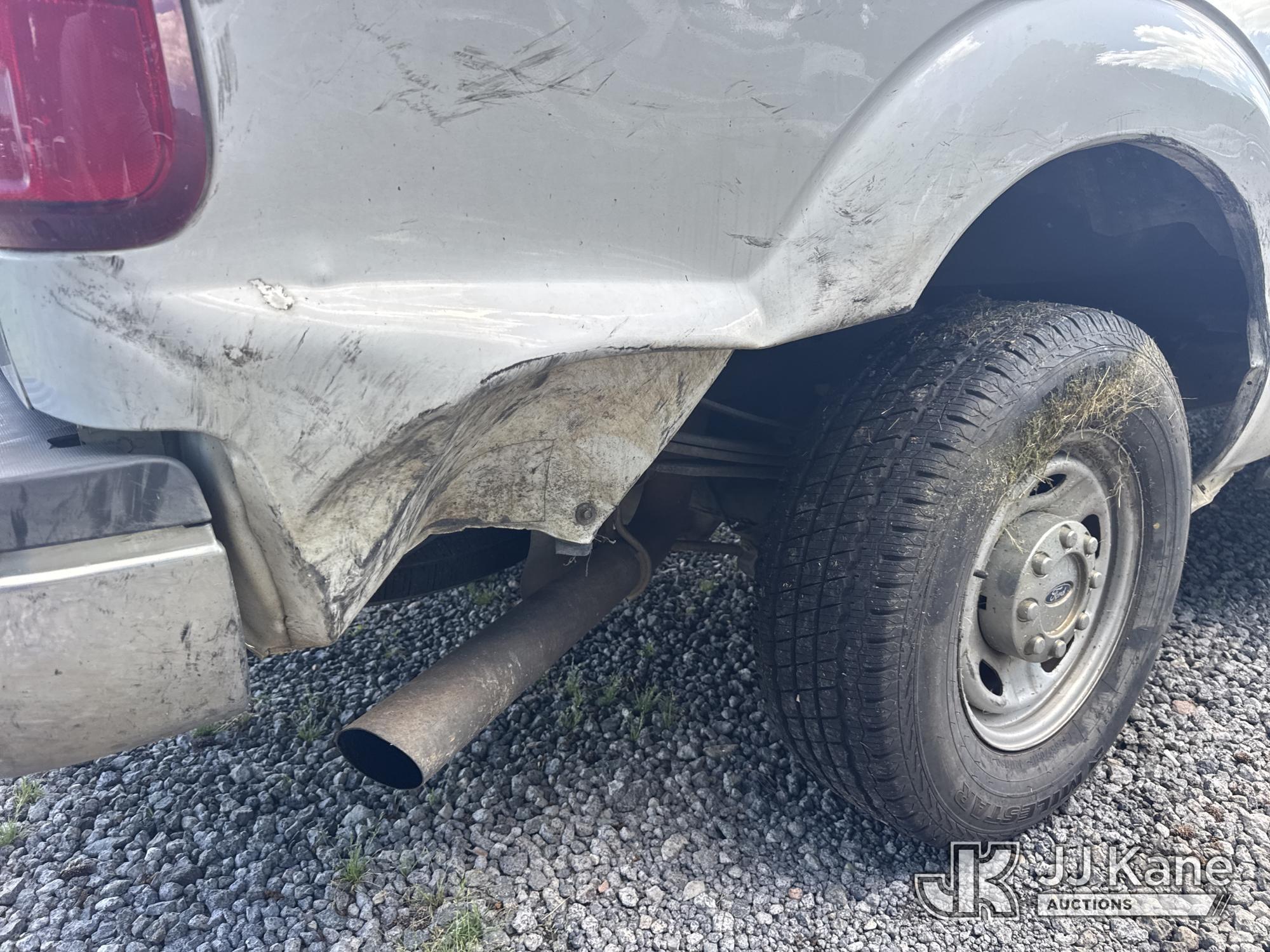 (Wakefield, VA) 2013 Ford F250 Crew-Cab Pickup Truck Runs & Moves) (Check Engine Light On, Body/Pain