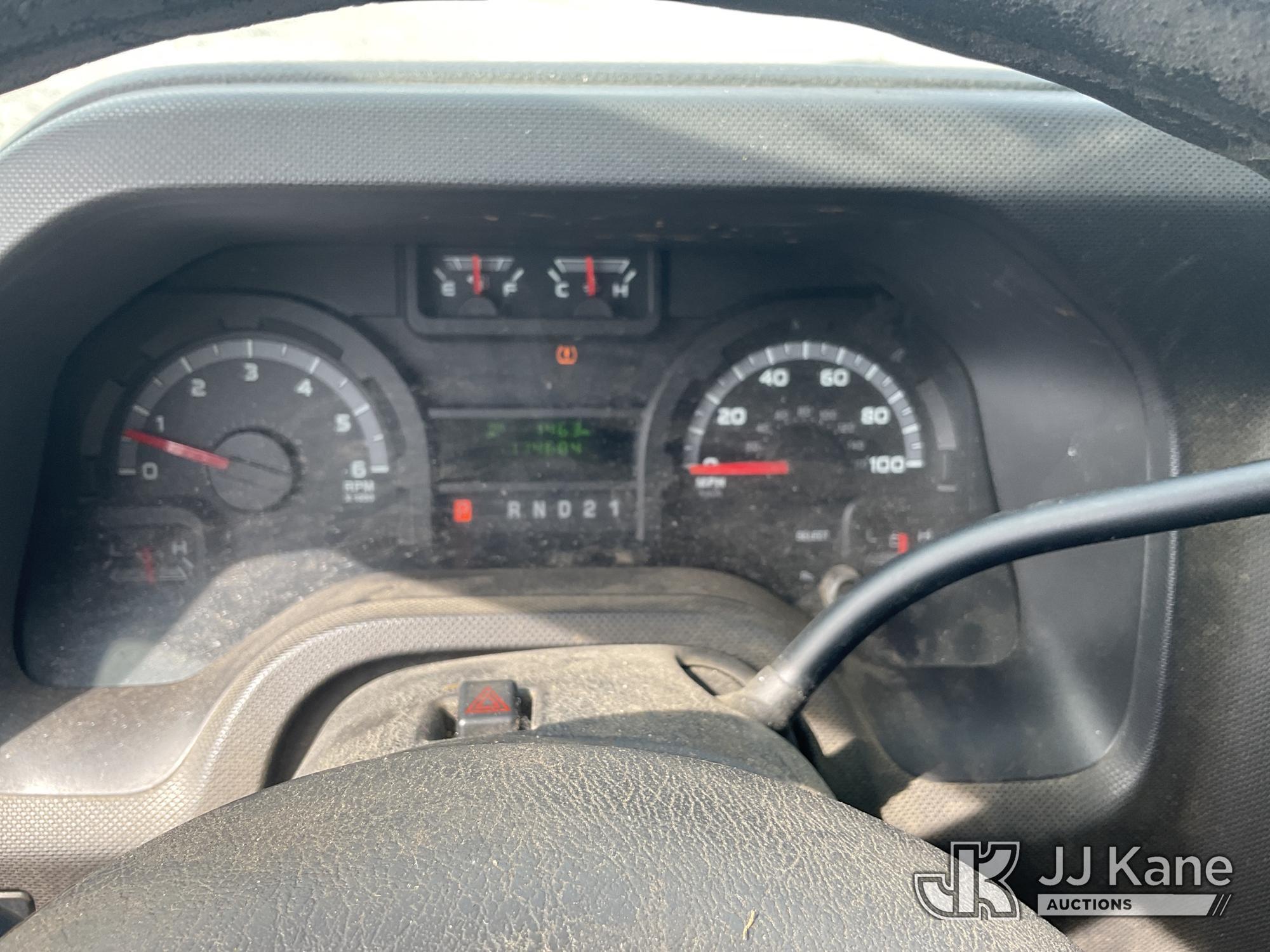 (Verona, KY) 2011 Ford E250 Cargo Van Runs & Moves) (Rust Damage