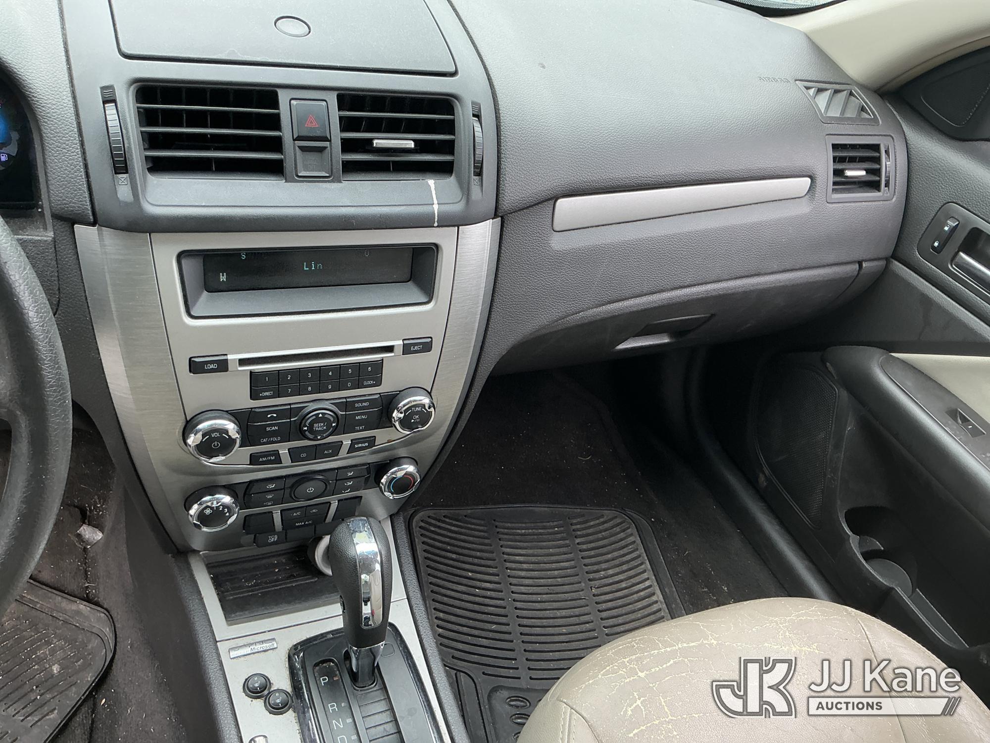 (China Grove, NC) 2012 Ford Fusion 4-Door Sedan Runs & Moves) (Paint Damage