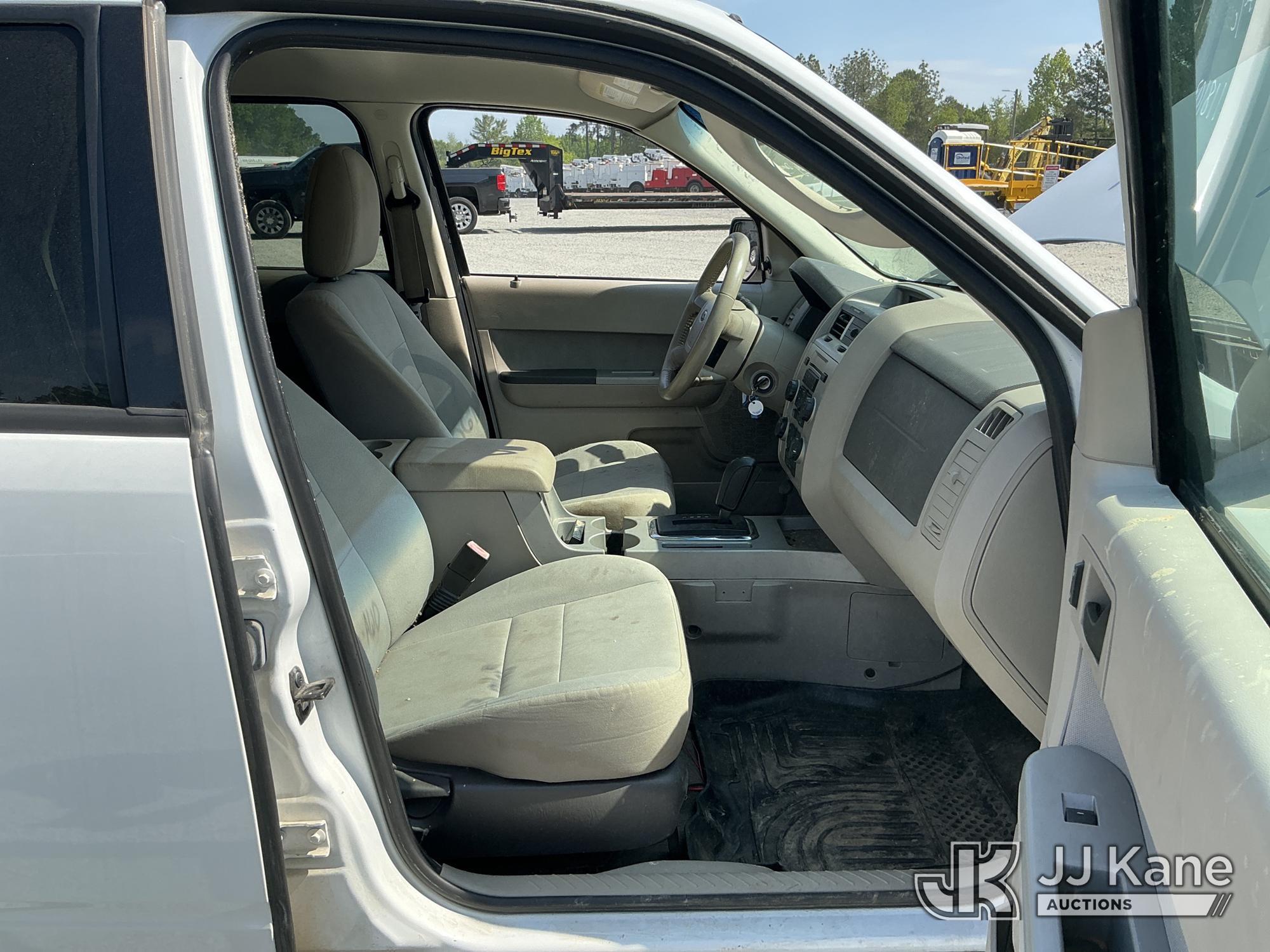 (China Grove, NC) 2011 Ford Escape 4x4 4-Door Sport Utility Vehicle Runs & Moves) (Body/Paint Damage