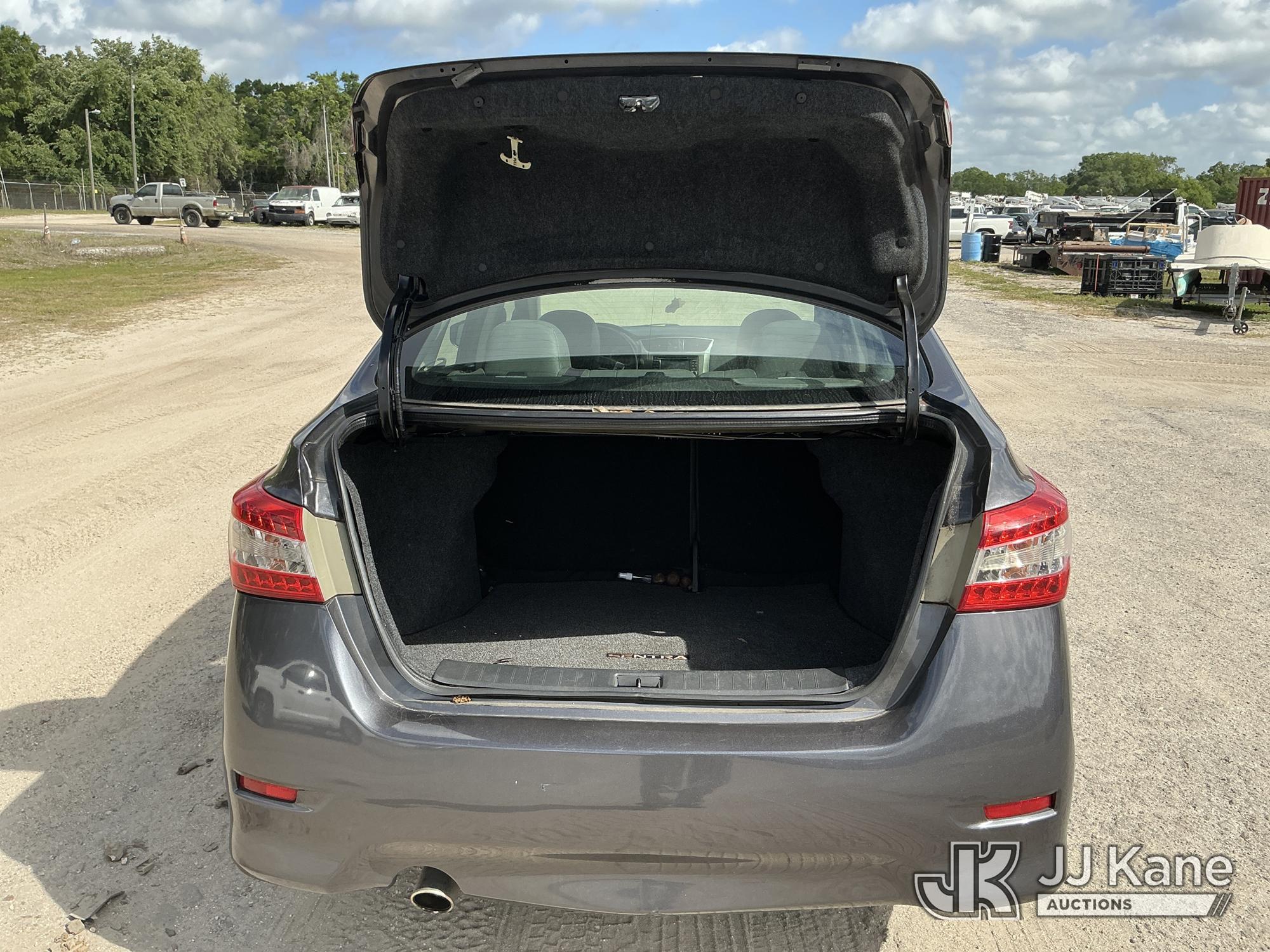 (Tampa, FL) 2014 Nissan Sentra 4-Door Sedan Runs & Moves) (Body Damage, Paint Damage) (FL Residents
