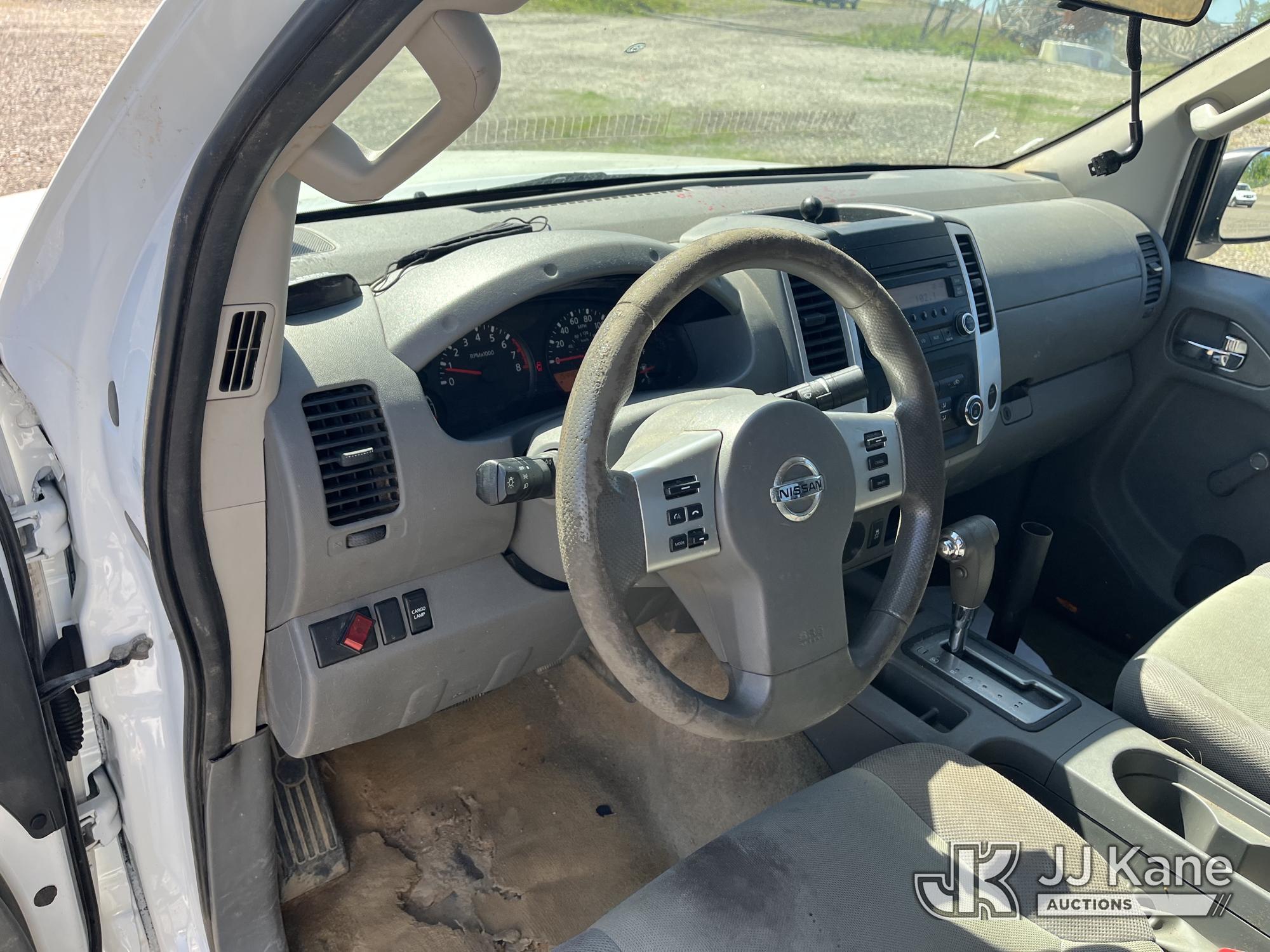 (Chester, VA) 2015 Nissan Frontier Extended-Cab Pickup Truck Runs & Moves