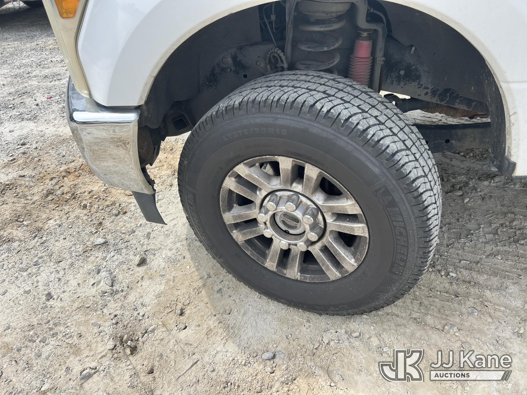 (College Park, GA) 2017 Ford F250 SD 4x4 Crew-Cab Pickup Truck Runs & Moves) (Engine Tick