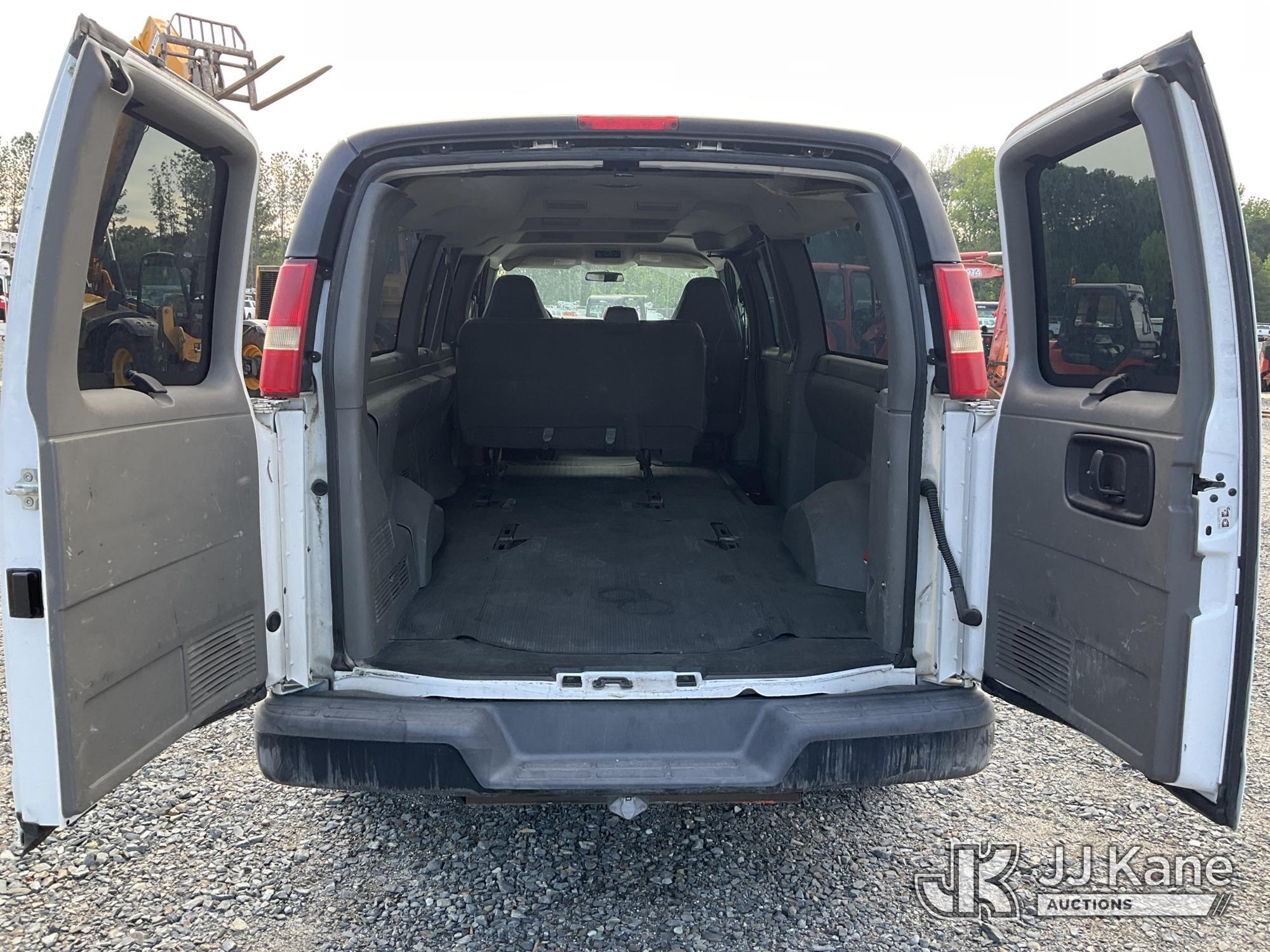 (China Grove, NC) 2007 GMC Savanna Extended Passenger Van Not Running, Condition Unknown, No CNG Fue