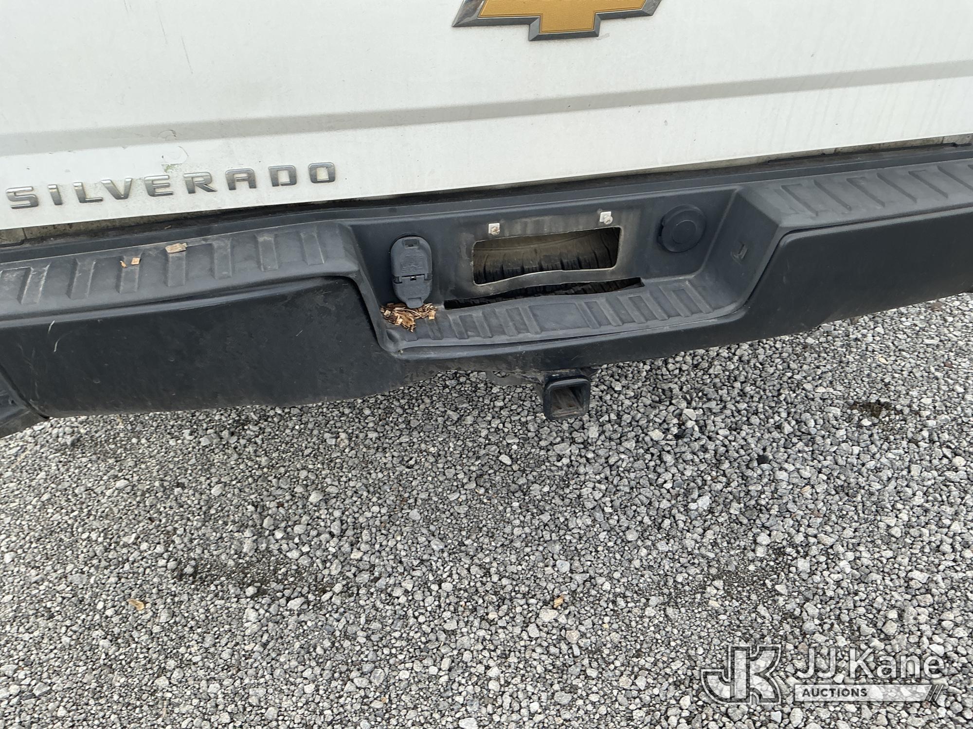 (Moncks Corner, SC) 2018 Chevrolet Silverado 1500 4x4 Crew-Cab Pickup Truck Not Running, Condition U