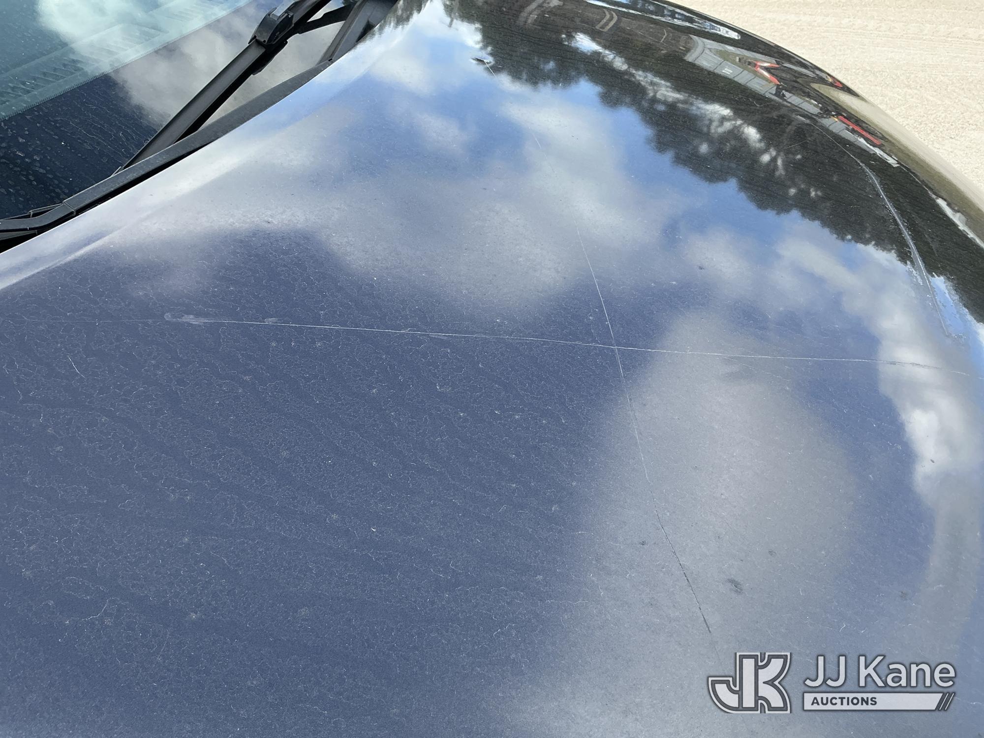 (Tampa, FL) 2014 Nissan Sentra 4-Door Sedan Runs & Moves) (Body Damage, Paint Damage) (FL Residents