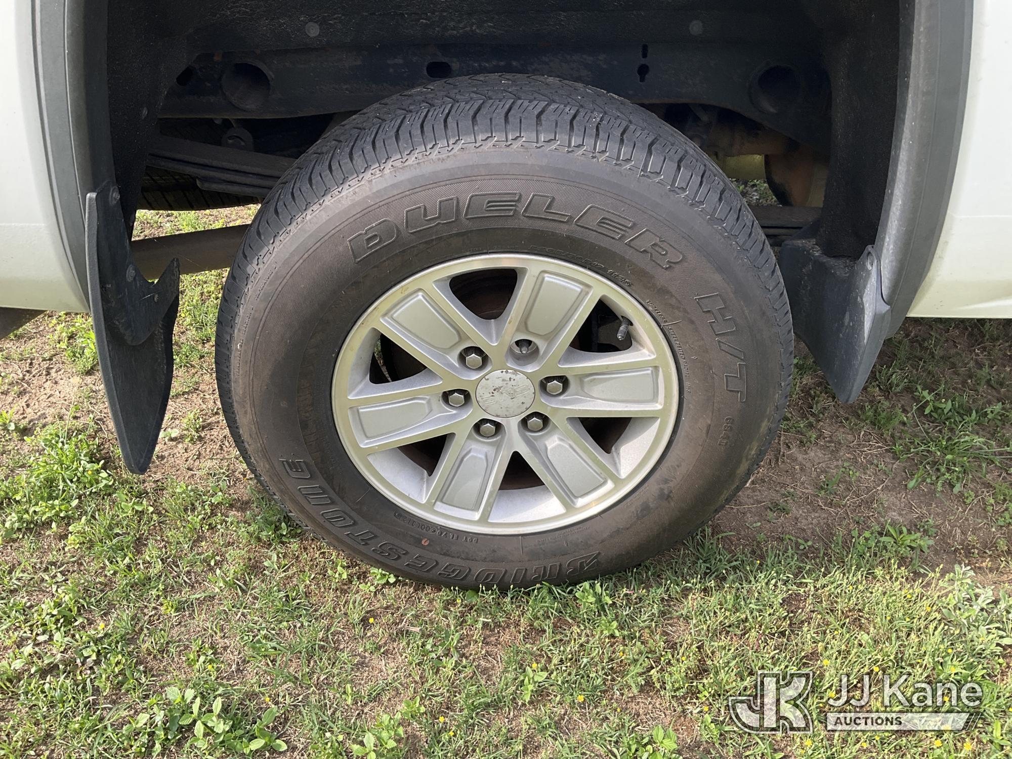 (Florence, SC) 2015 GMC Sierra 1500 4x4 Crew-Cab Pickup Truck Not Running Condition Unknown) (Parts