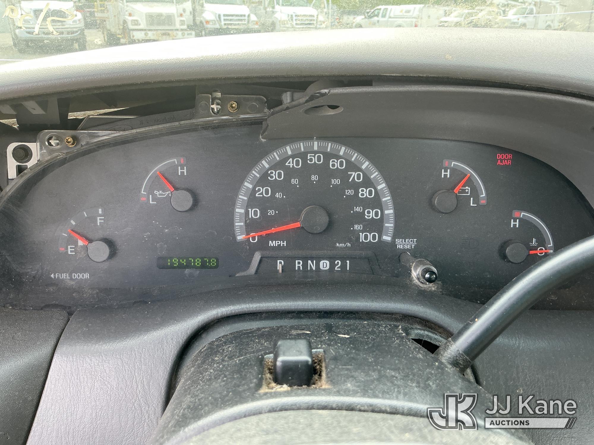 (China Grove, NC) 1999 Ford F-250 4X4 Cab & Chassis Runs & Moves) (ABS Light On, Brake Light On, Mis