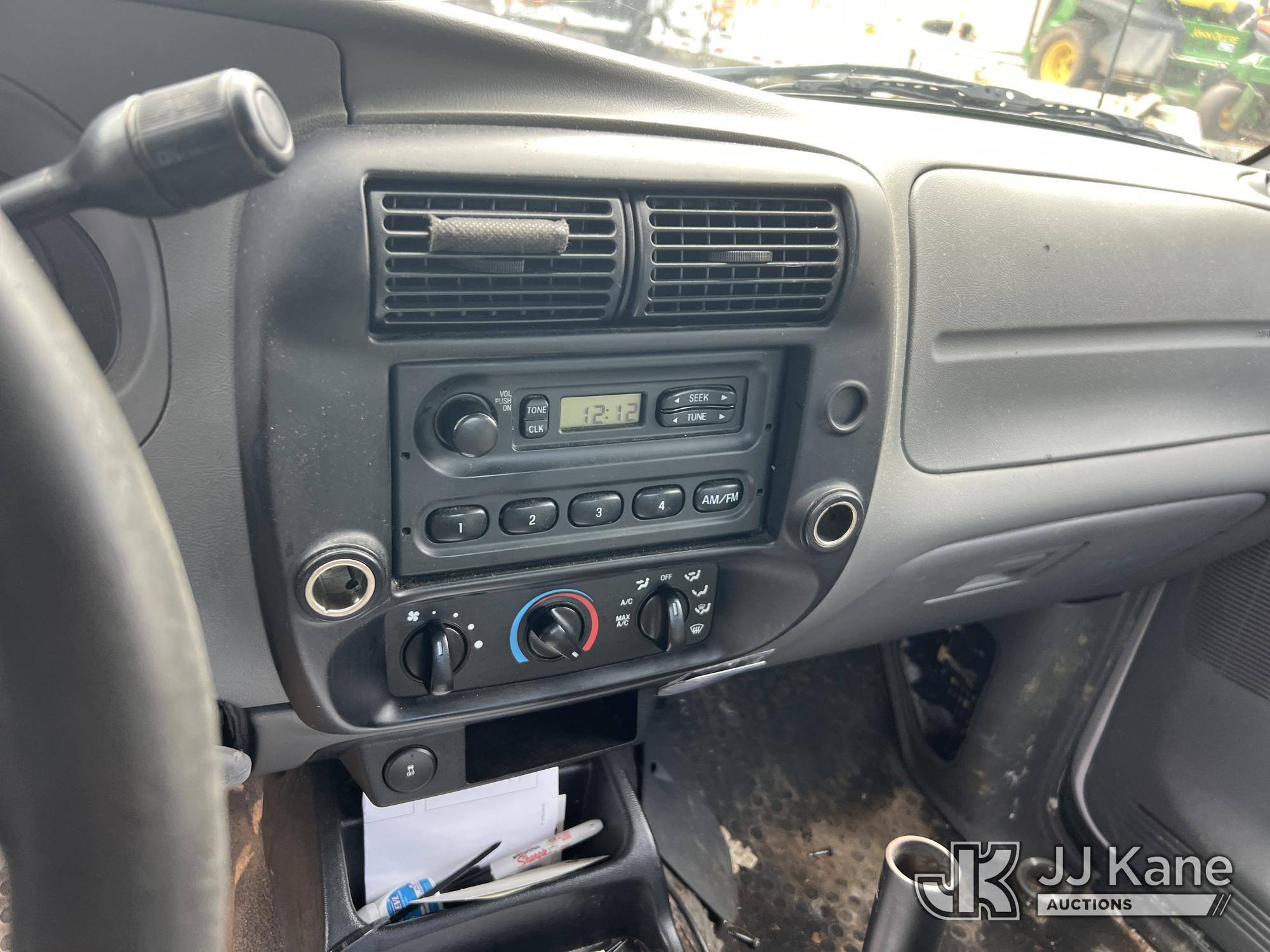 (Albertville, AL) 2011 Ford Ranger Extended-Cab Pickup Truck, (Municipality Owned) Runs & Moves) (Ju