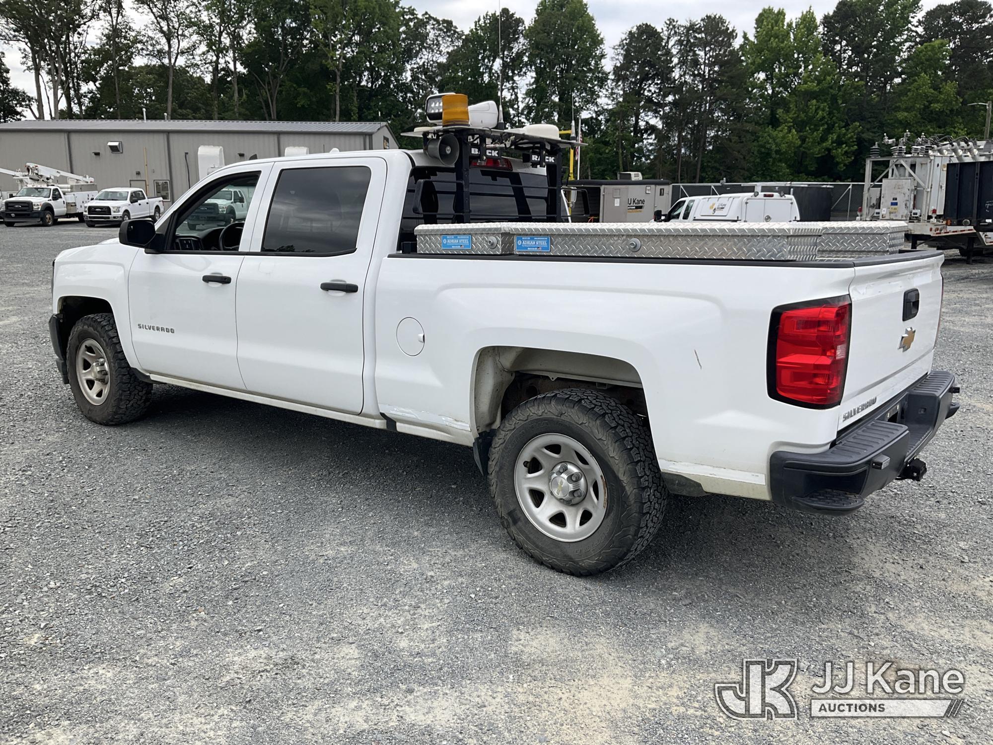 (China Grove, NC) 2017 Chevrolet Silverado 1500 4X4 Crew-Cab Pickup Truck Runs & Moves) (Check Engin