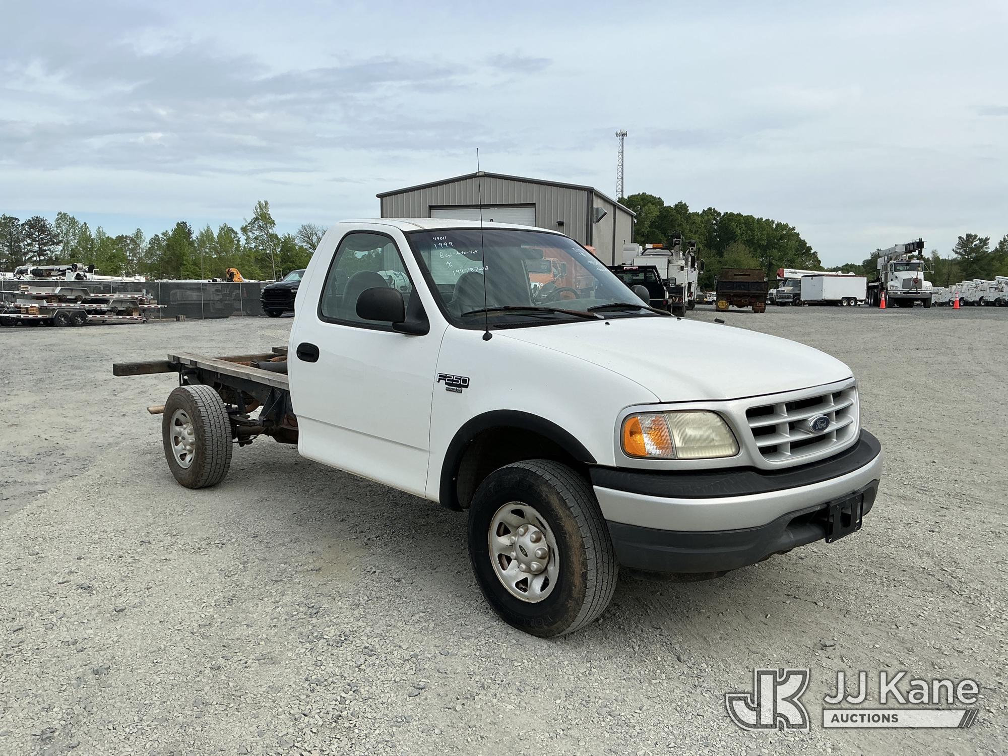 (China Grove, NC) 1999 Ford F-250 4X4 Cab & Chassis Runs & Moves) (ABS Light On, Brake Light On, Mis