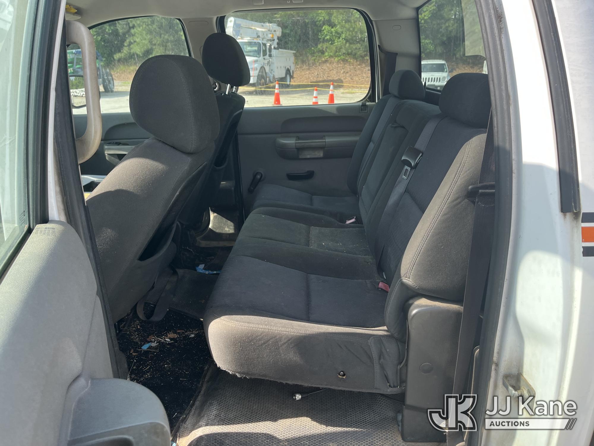 (Chester, VA) 2012 Chevrolet Silverado 2500HD 4x4 Crew-Cab Pickup Truck Runs & Moves) (Engine Tick,