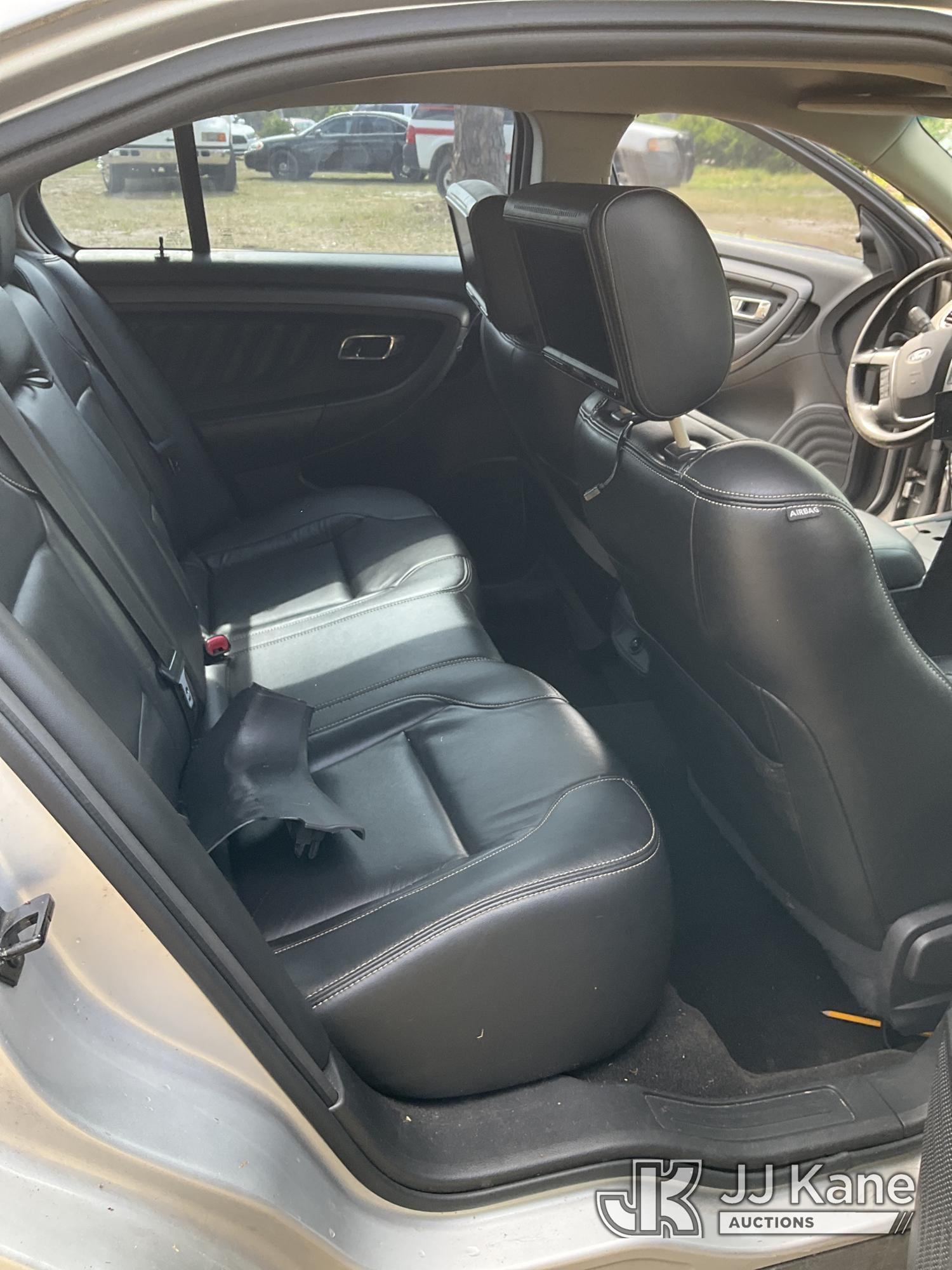 (Ocala, FL) 2012 Ford Taurus 4-Door Sedan Runs & Moves) (Jump To Start, Minor Body Damage, Paint Dam