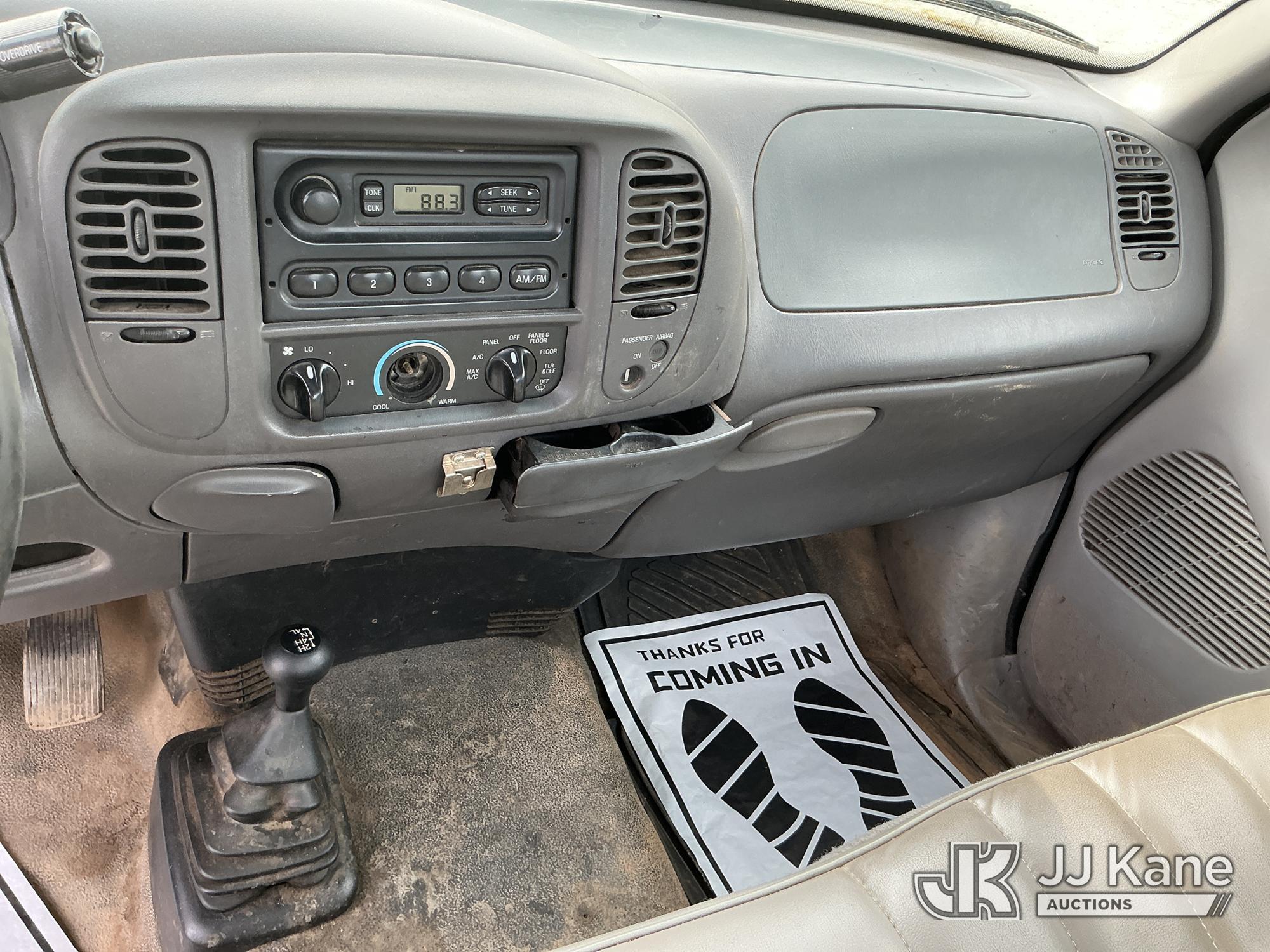 (China Grove, NC) 1999 Ford F-250 4X4 Cab & Chassis Runs & Moves) (ABS Light On, Brake Light On, Mis
