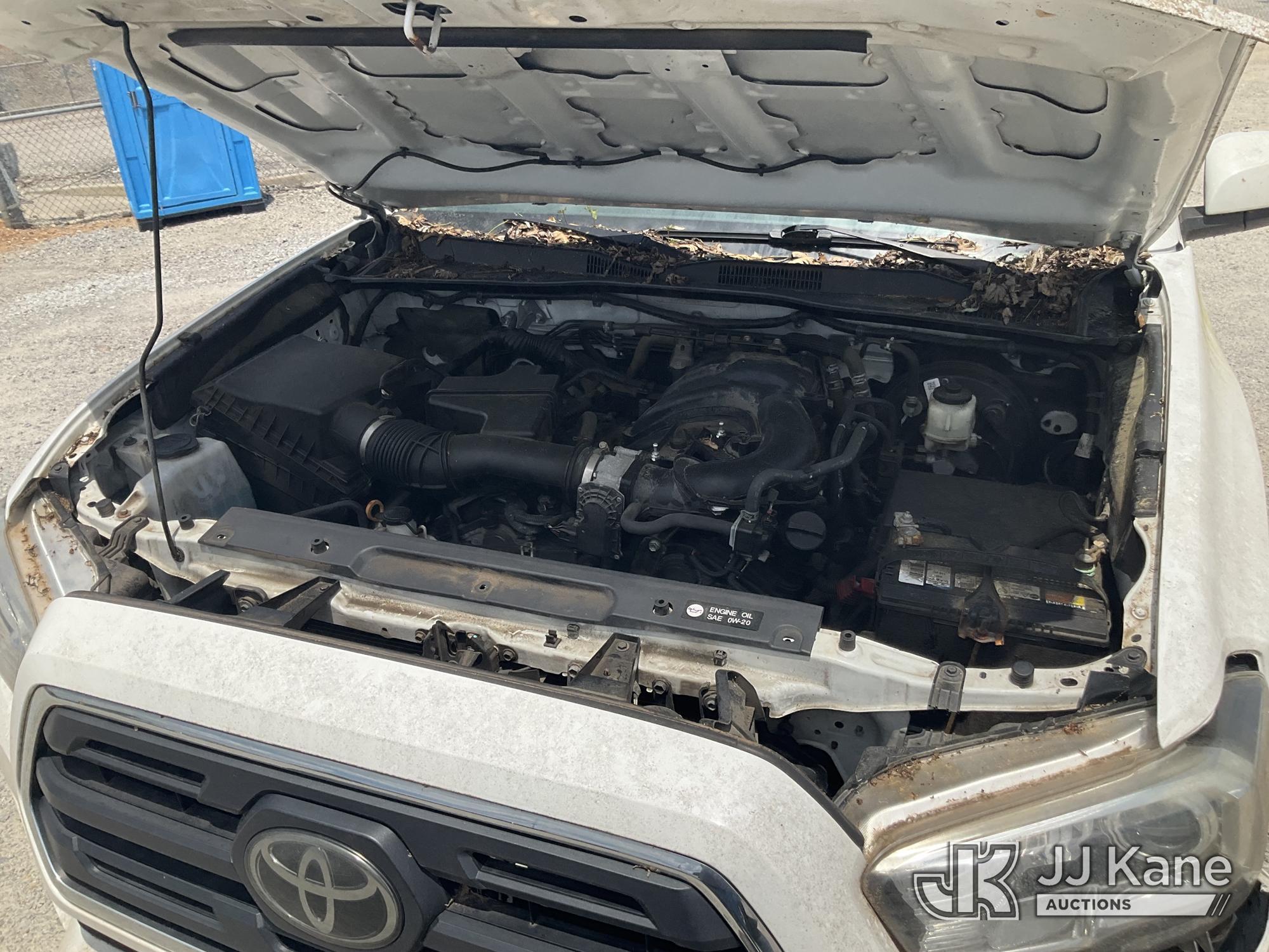 (Villa Rica, GA) 2018 Toyota Tacoma 4x4 Extended-Cab Pickup Truck Runs) (Intermittently Moves, Wreck