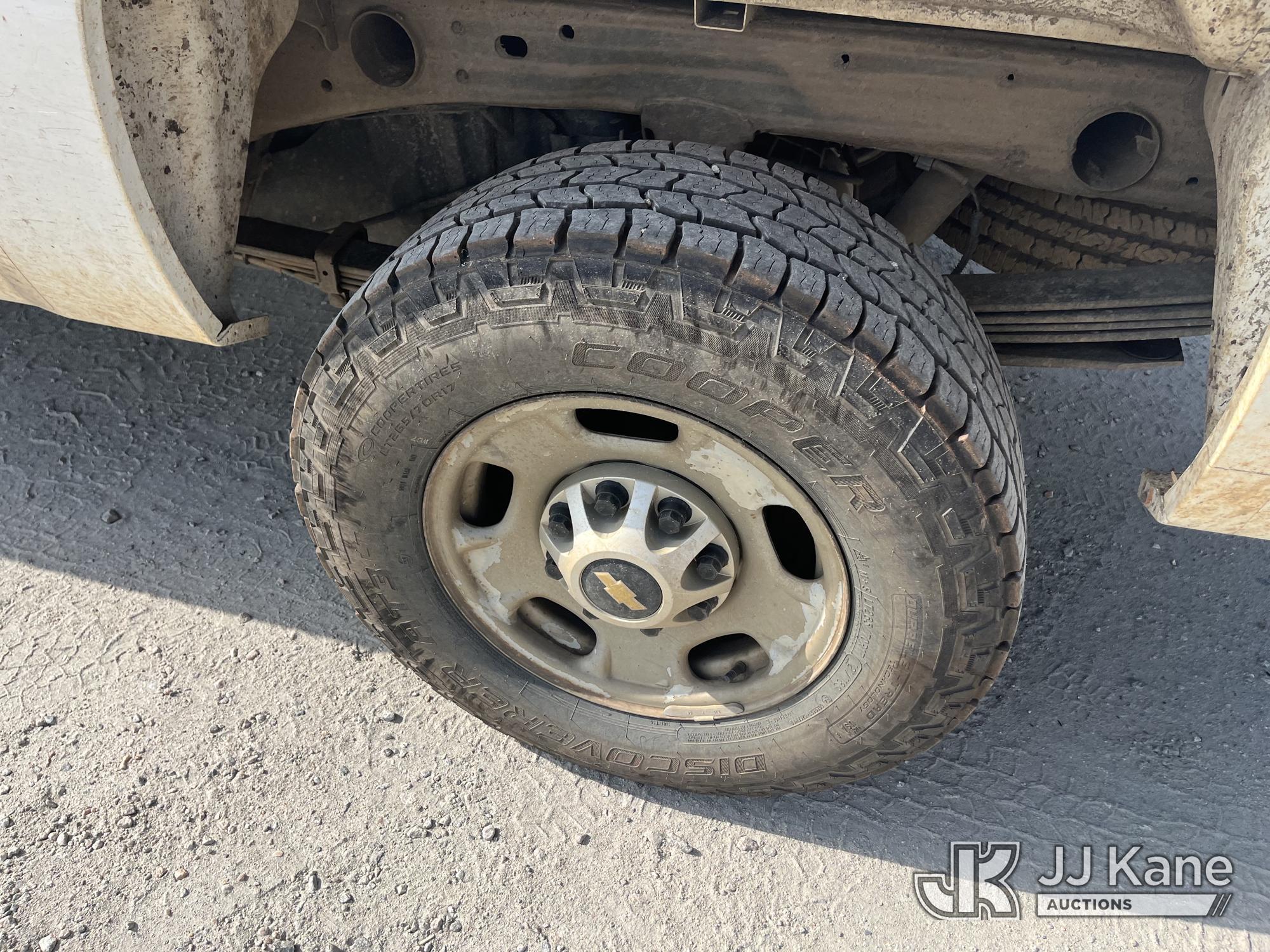 (Chester, VA) 2012 Chevrolet Silverado 2500HD 4x4 Crew-Cab Pickup Truck Runs & Moves) (Engine Tick,