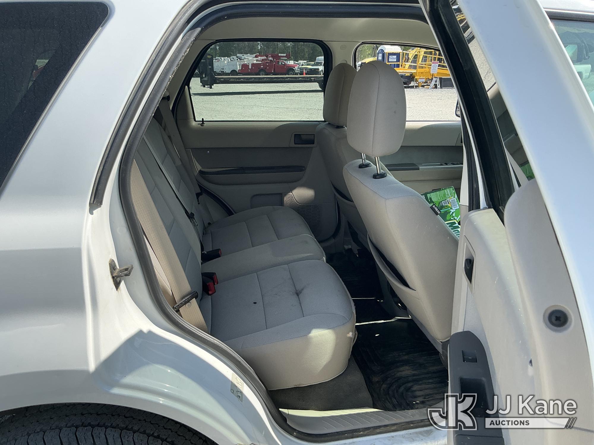 (China Grove, NC) 2011 Ford Escape 4x4 4-Door Sport Utility Vehicle Runs & Moves) (Body/Paint Damage
