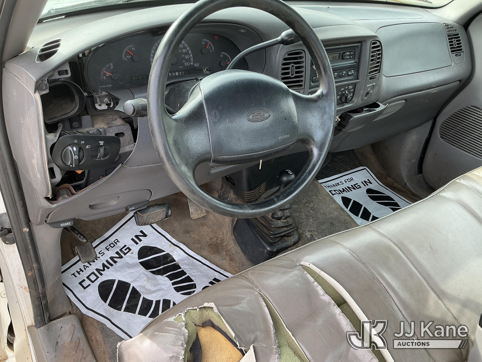 (China Grove, NC) 1999 Ford F-250 4X4 Cab & Chassis Runs & Moves) (ABS Light On, Brake Light On, Mis