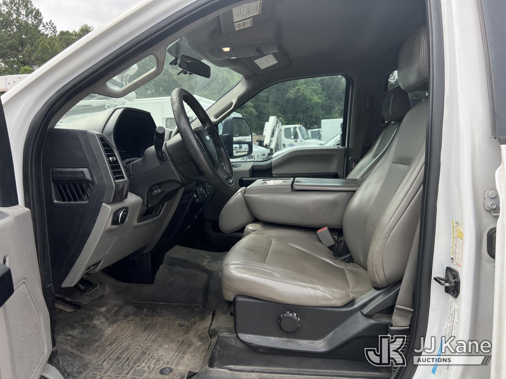 (College Park, GA) 2017 Ford F250 SD 4x4 Crew-Cab Pickup Truck Runs & Moves) (Engine Tick