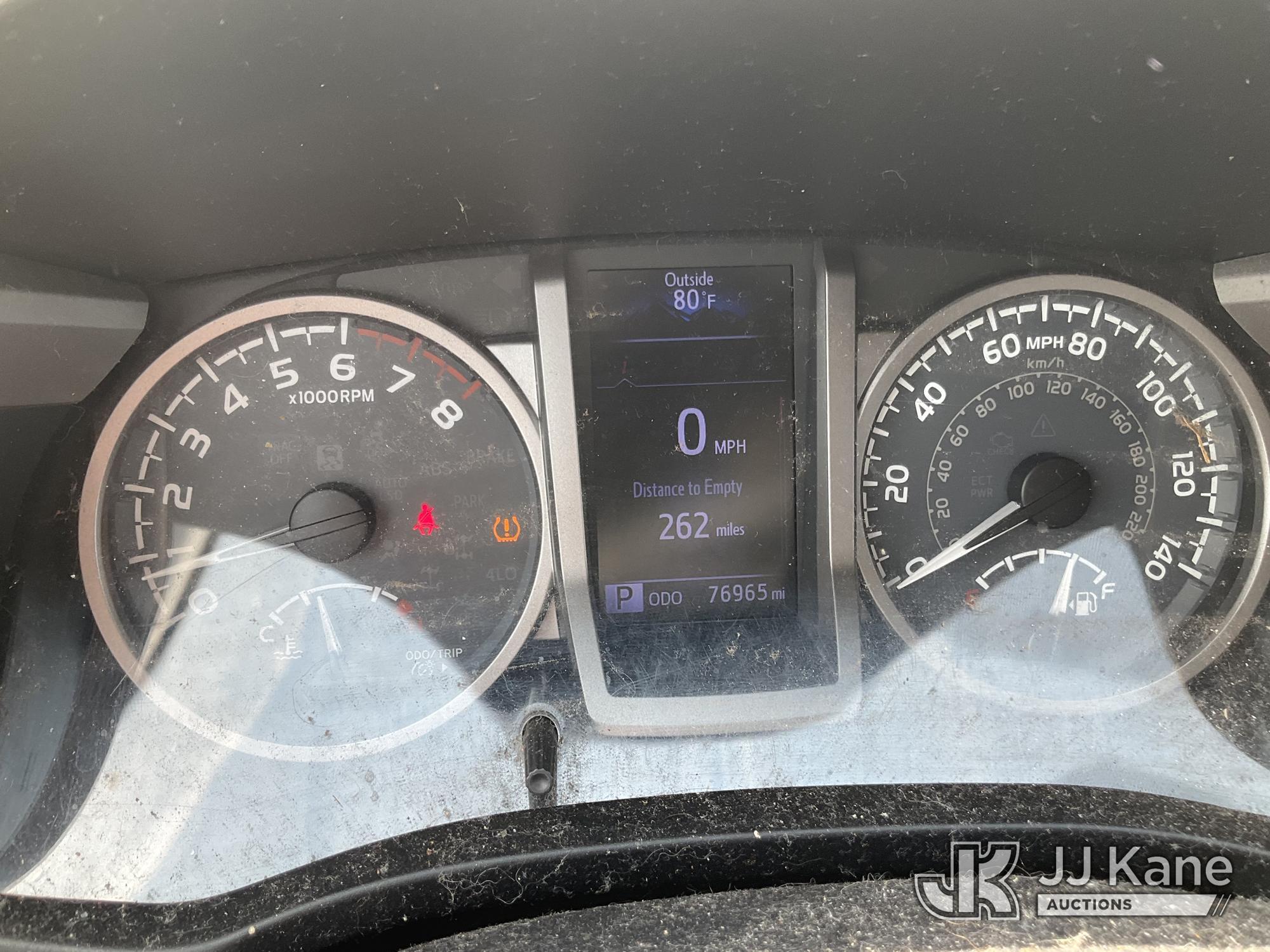 (Villa Rica, GA) 2018 Toyota Tacoma 4x4 Extended-Cab Pickup Truck Runs) (Intermittently Moves, Wreck