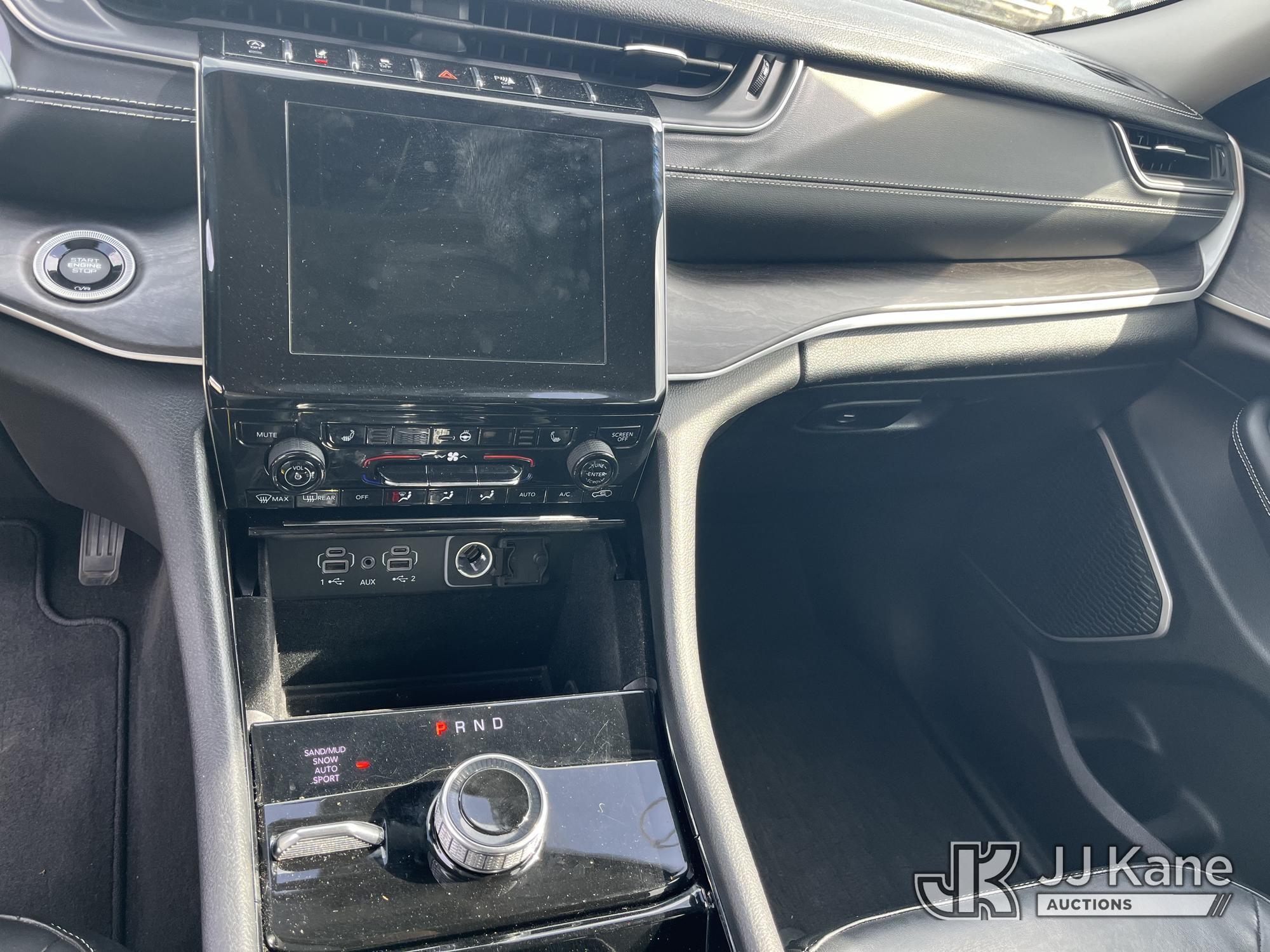 (Tampa, FL) 2021 Jeep Grand Cherokee 4x4 4-Door Sport Utility Vehicle, Former Police Vehicle Hillsbo