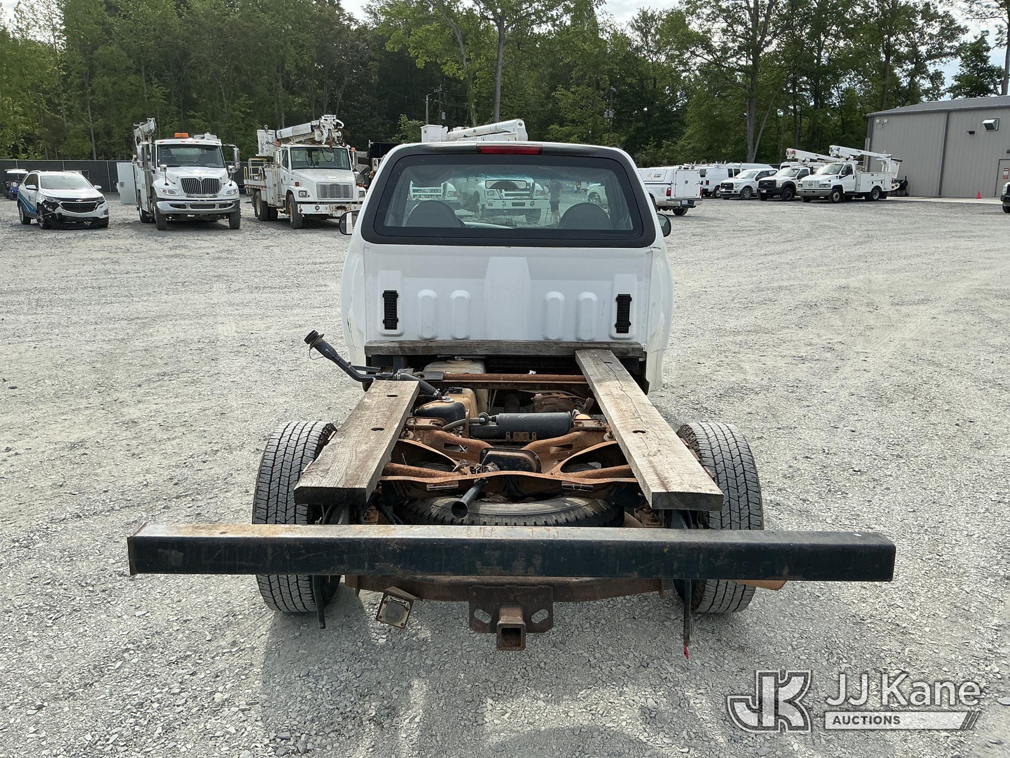 (China Grove, NC) 1999 Ford F-250 4X4 Cab & Chassis Runs & Moves) (ABS Light On, Brake Light On, Mis