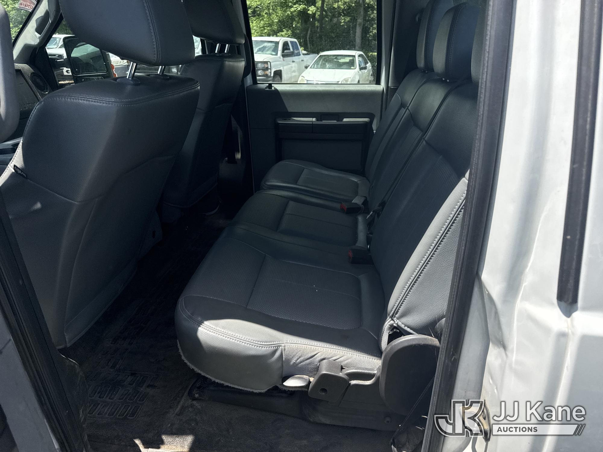 (Wakefield, VA) 2013 Ford F250 Crew-Cab Pickup Truck Runs & Moves) (Check Engine Light On, Body/Pain