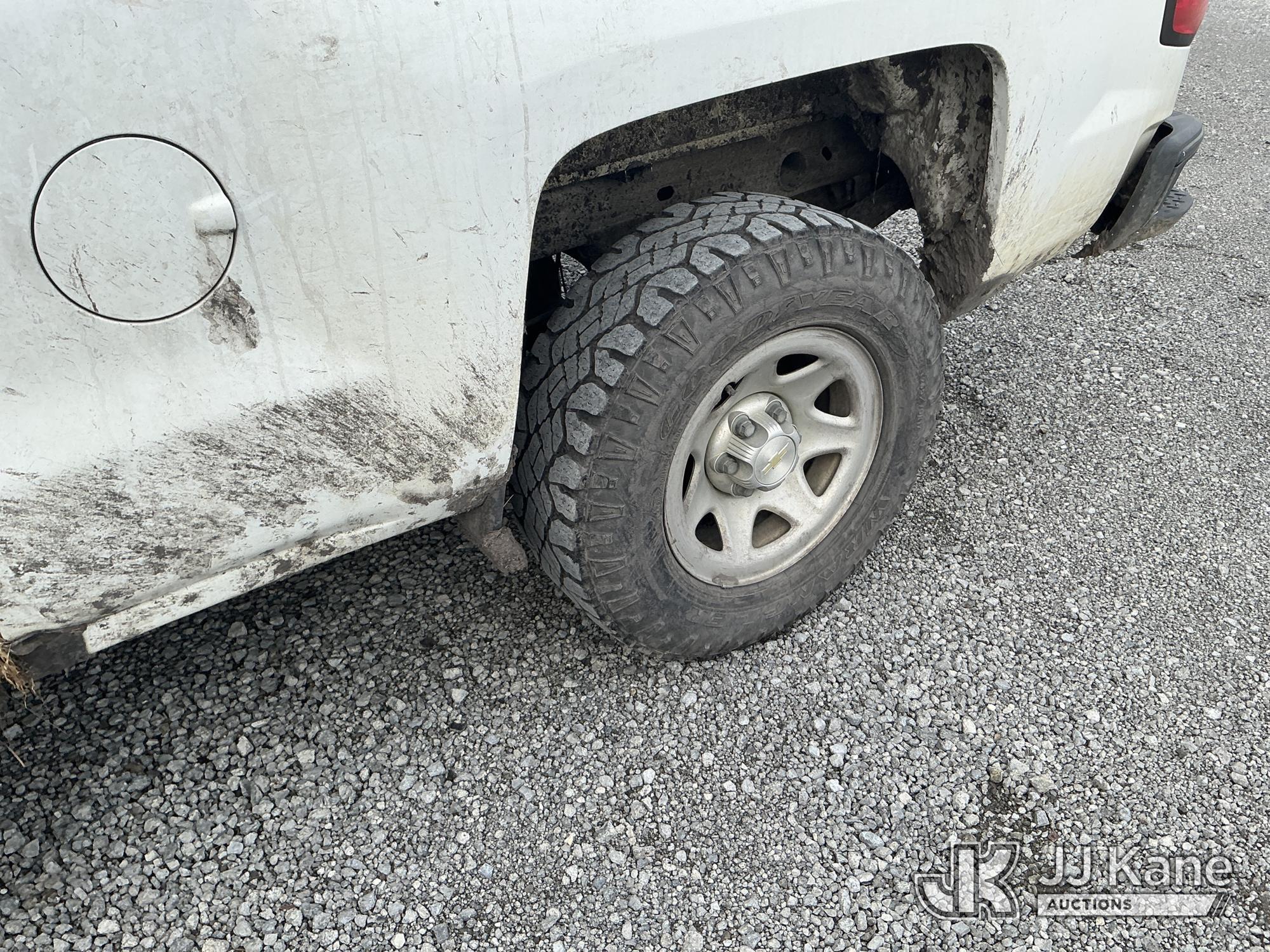 (Moncks Corner, SC) 2018 Chevrolet Silverado 1500 4x4 Crew-Cab Pickup Truck Not Running, Condition U