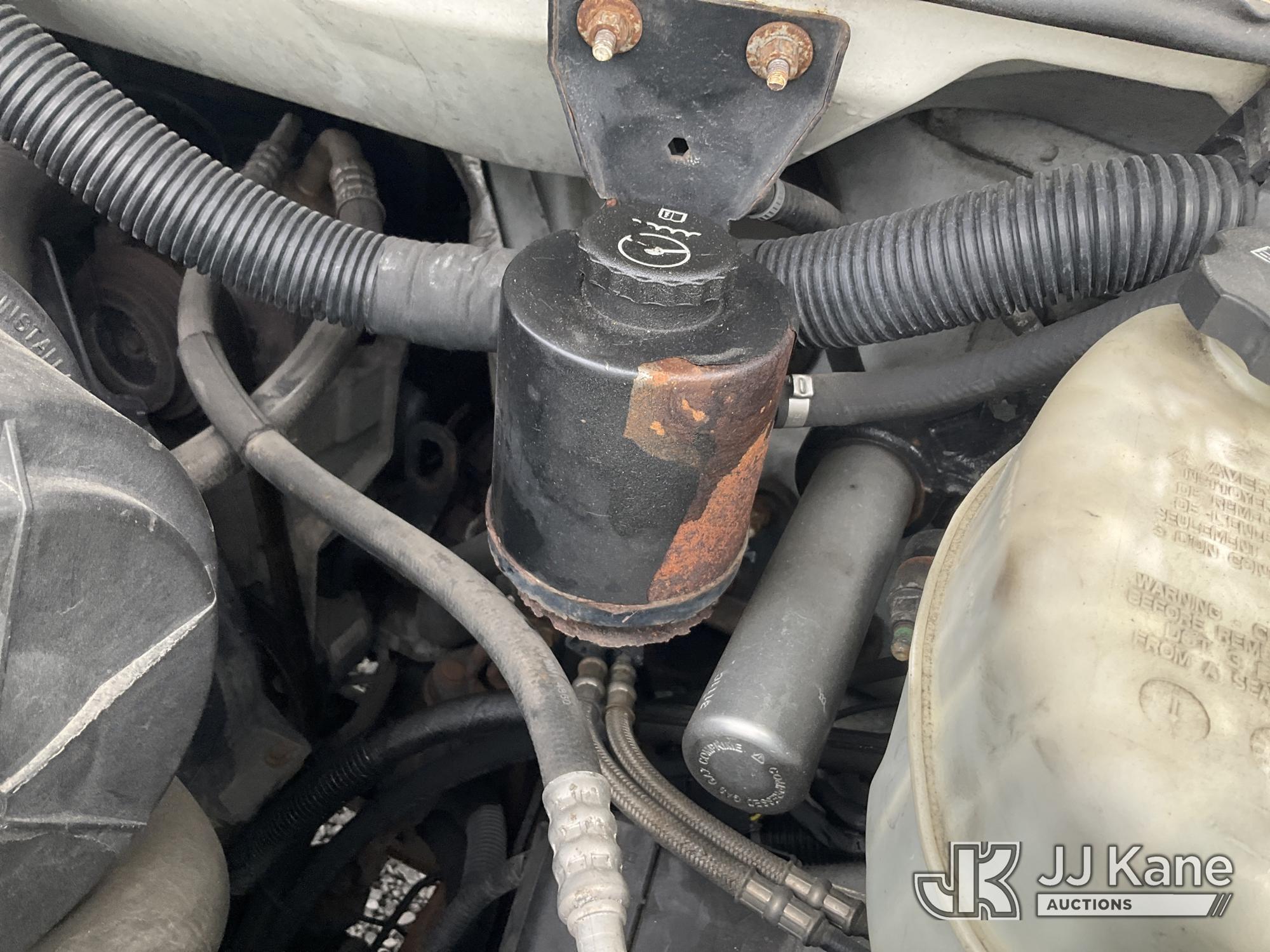 (Verona, KY) 2013 Chevrolet Express G1500 Cargo Van Runs & Moves) (Rust Damage