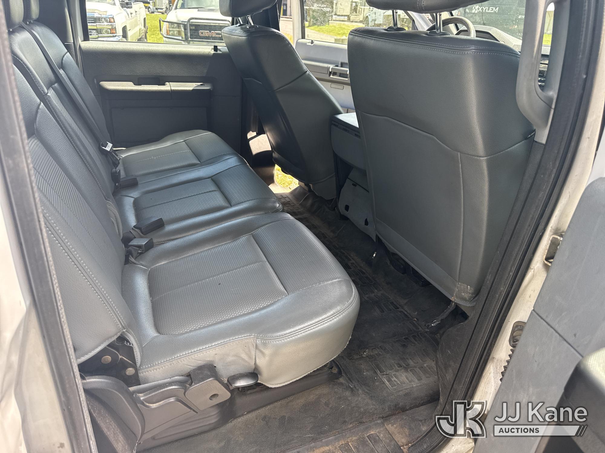 (Wakefield, VA) 2013 Ford F250 Crew-Cab Pickup Truck Runs & Moves) (Check Engine Light On, Body/Pain