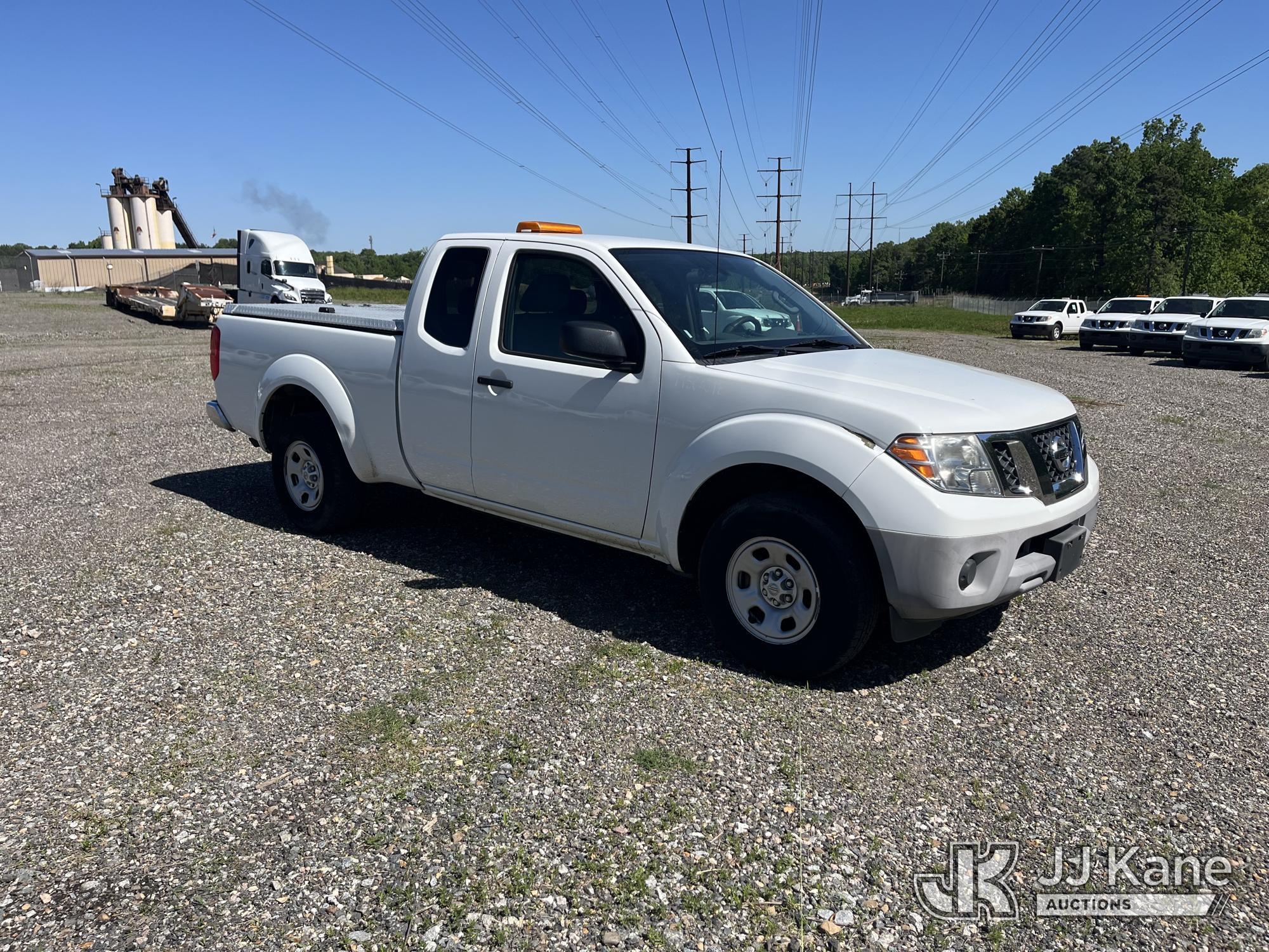 (Chester, VA) 2015 Nissan Frontier Extended-Cab Pickup Truck Runs & Moves
