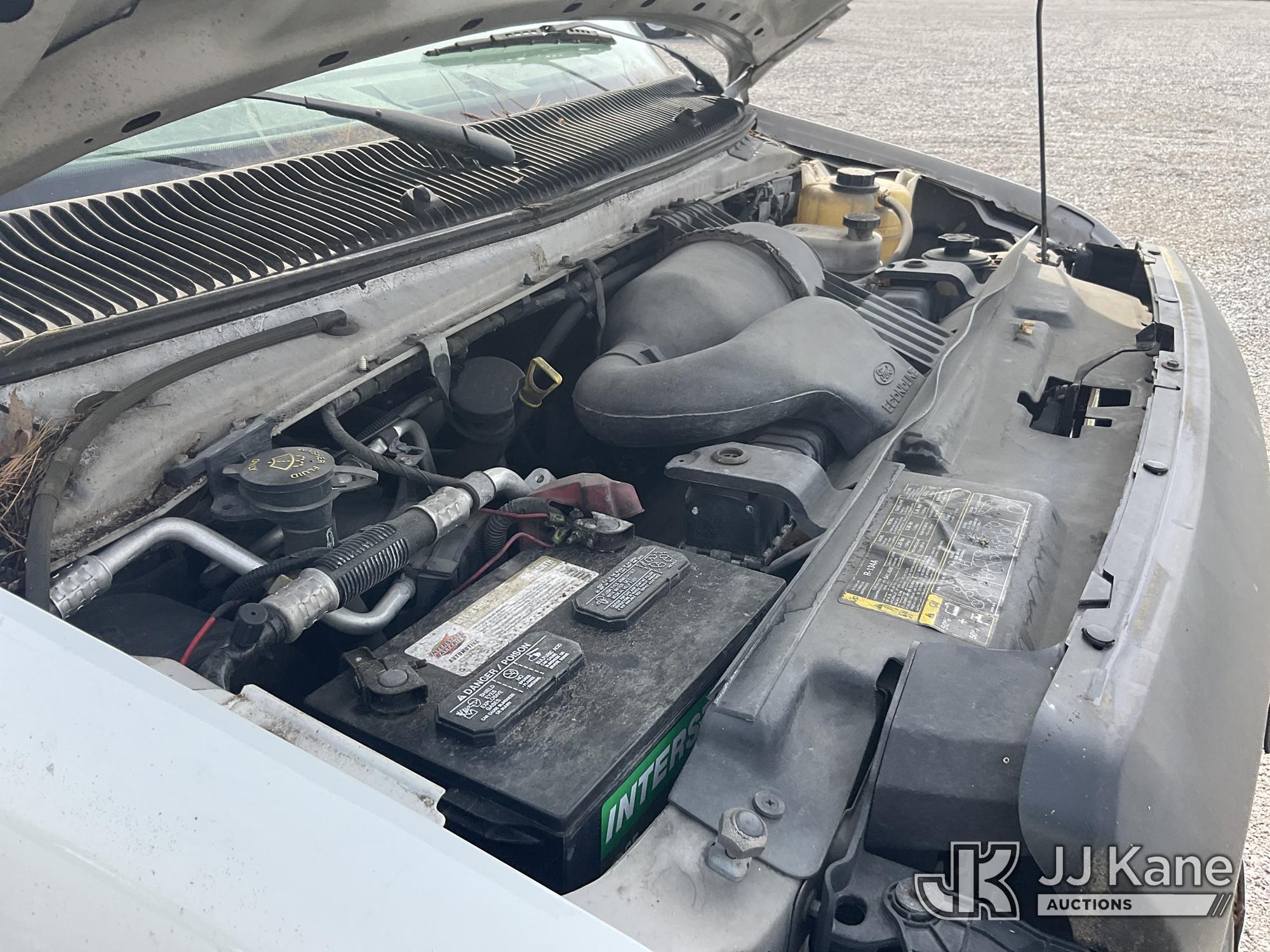 (Verona, KY) 2011 Ford E250 Cargo Van Runs & Moves) (Rust Damage