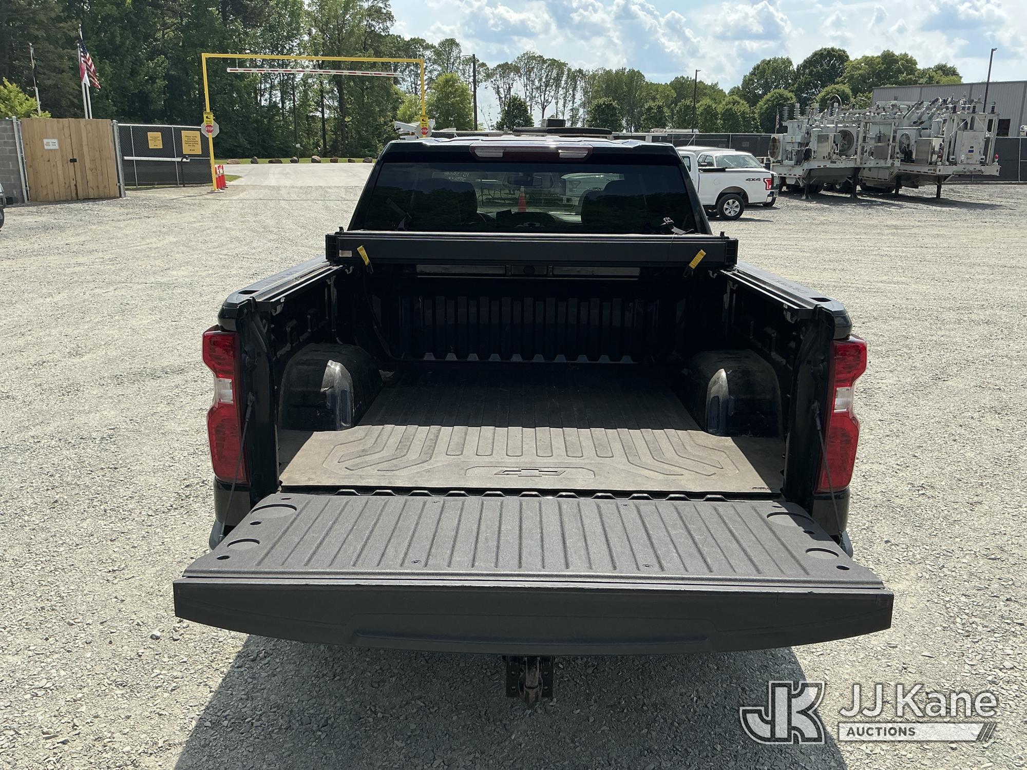 (China Grove, NC) 2020 Chevrolet Silverado 1500 4x4 Crew-Cab Pickup Truck Runs & Moves) (Seller Stat