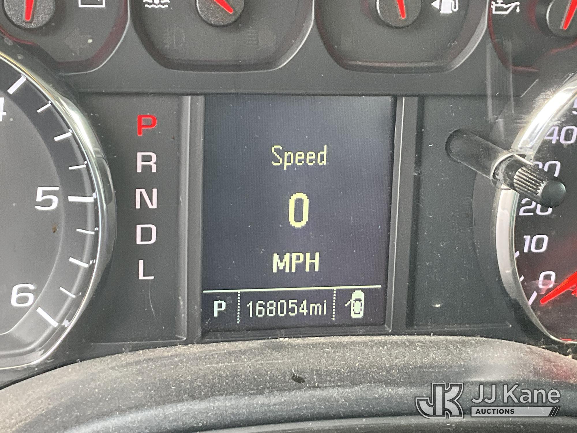 (China Grove, NC) 2017 Chevrolet Silverado 1500 4X4 Crew-Cab Pickup Truck Runs & Moves) (Check Engin