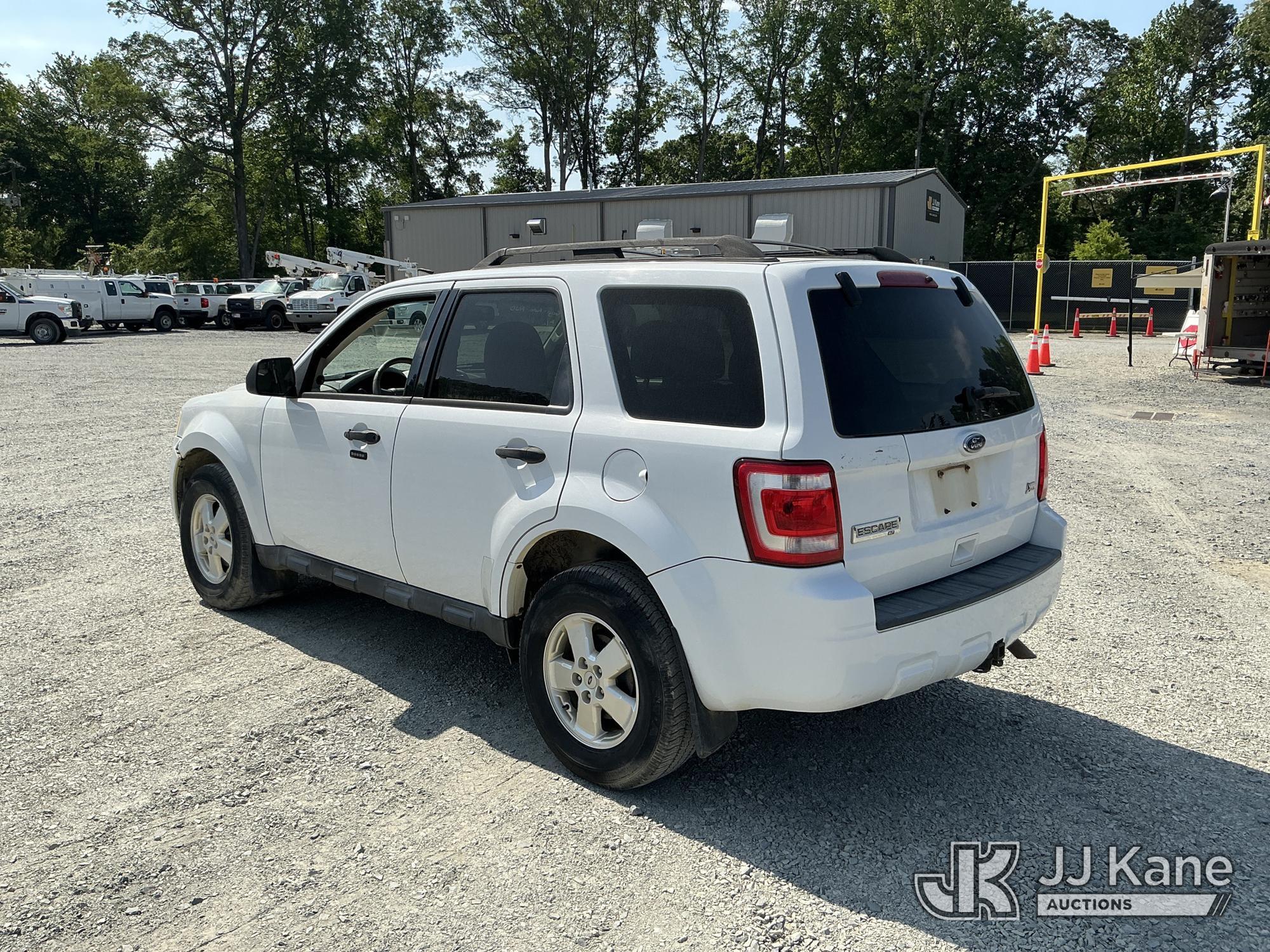 (China Grove, NC) 2011 Ford Escape 4x4 4-Door Sport Utility Vehicle Runs & Moves) (Body/Paint Damage