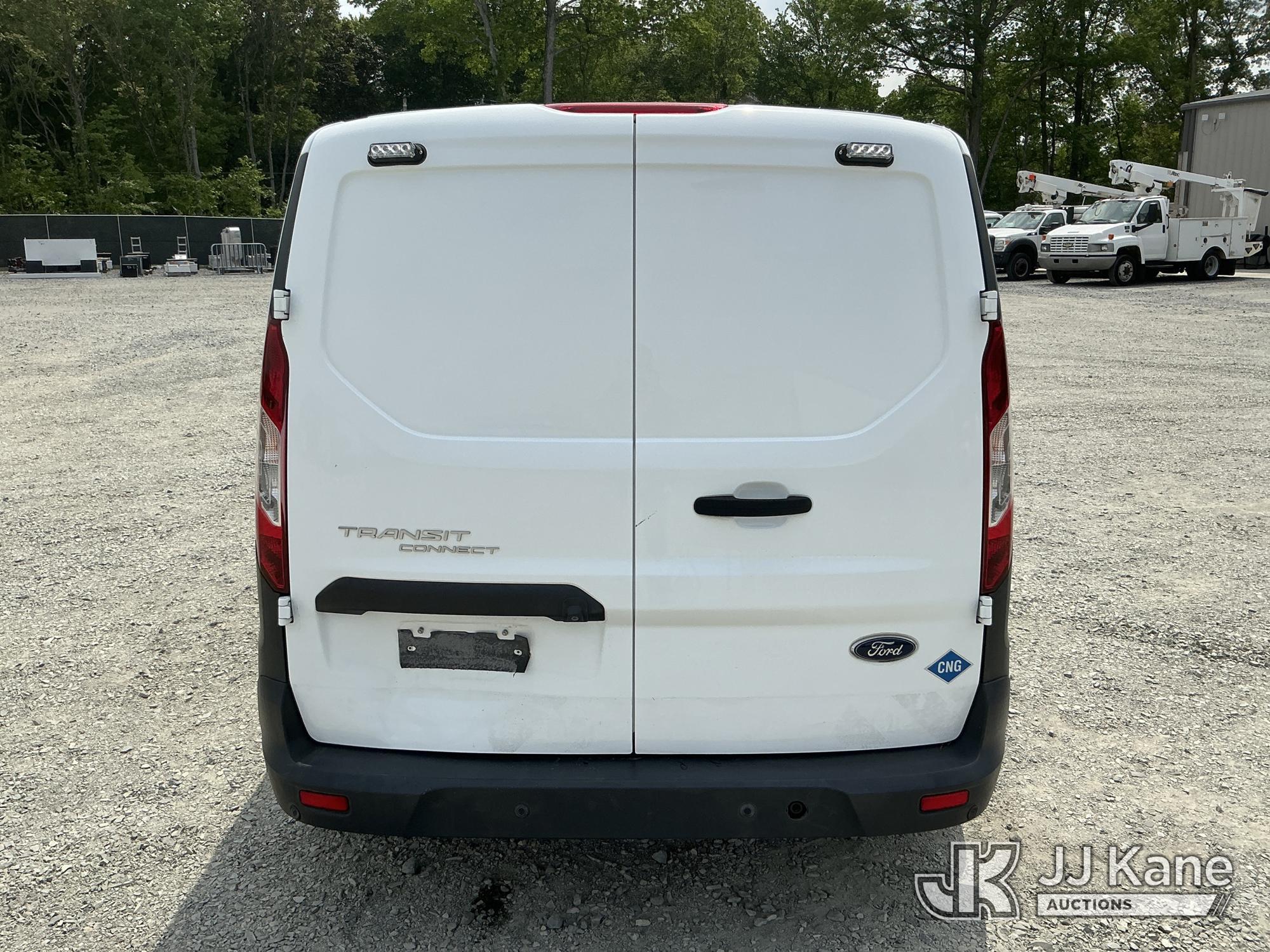 (China Grove, NC) 2018 Ford TRANSIT CONNECT Mini Cargo Van Runs & Moves) (Check Engine Light On, Pai