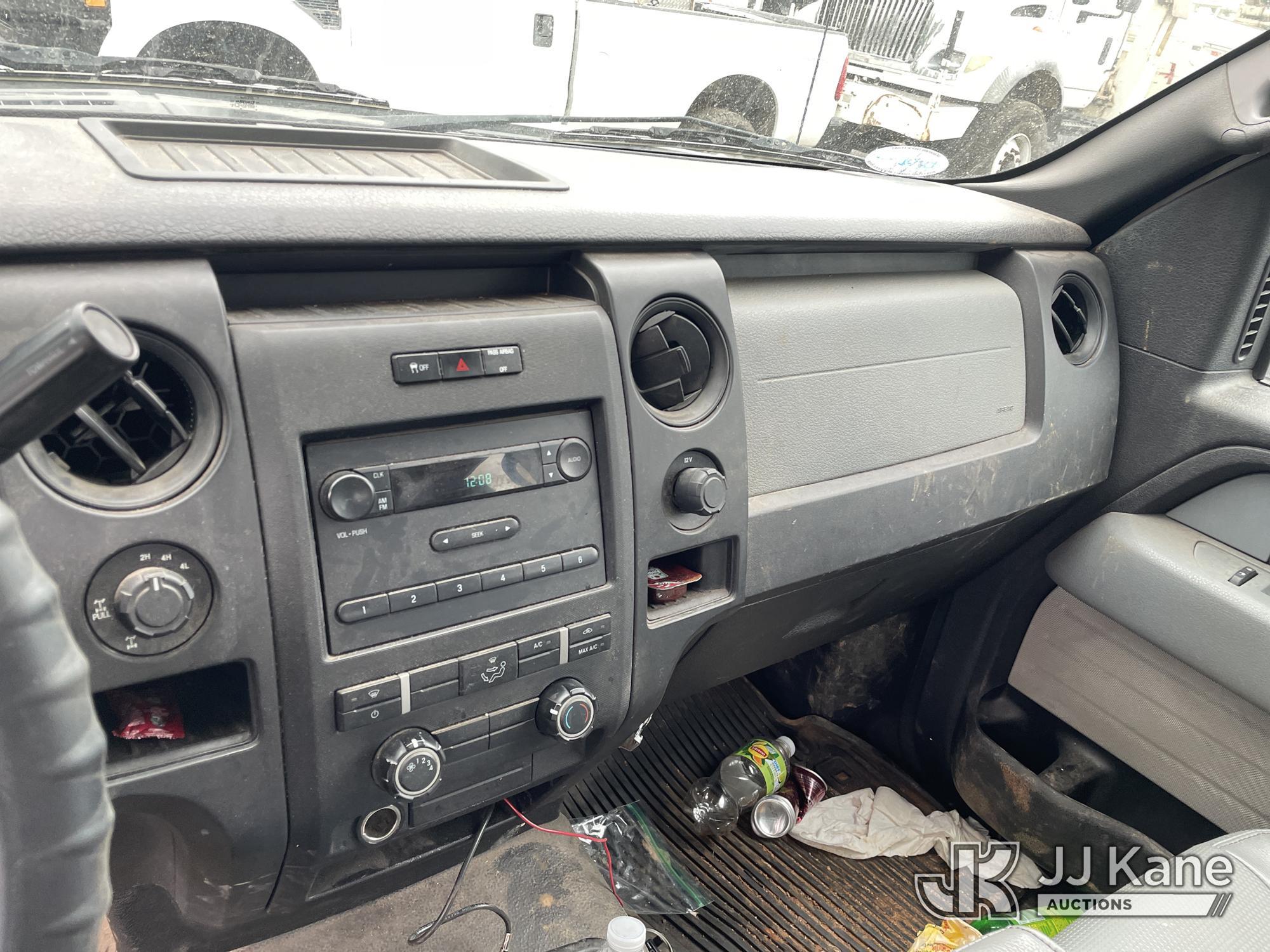 (Albertville, AL) 2012 Ford F150 4x4 Crew-Cab Pickup Truck, (Municipality Owned) Runs & Moves) (Jump