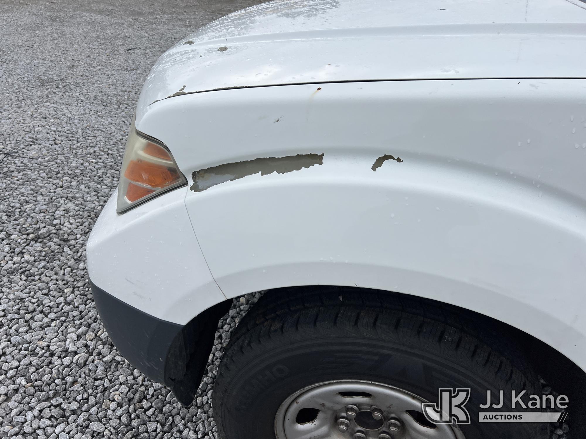 (Villa Rica, GA) 2016 Nissan Frontier Extended-Cab Pickup Truck Runs & Moves) (Check Engine Light On