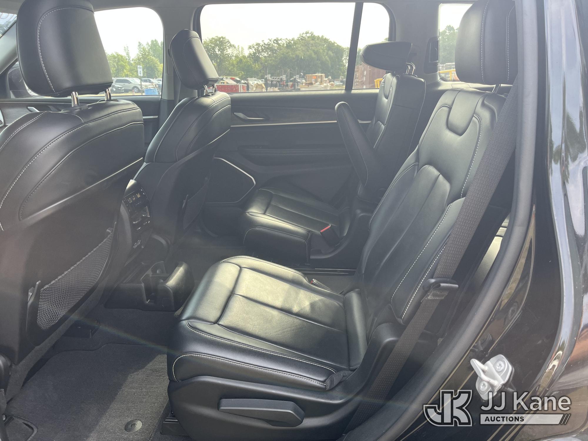 (Tampa, FL) 2021 Jeep Grand Cherokee 4x4 4-Door Sport Utility Vehicle, Former Police Vehicle Hillsbo