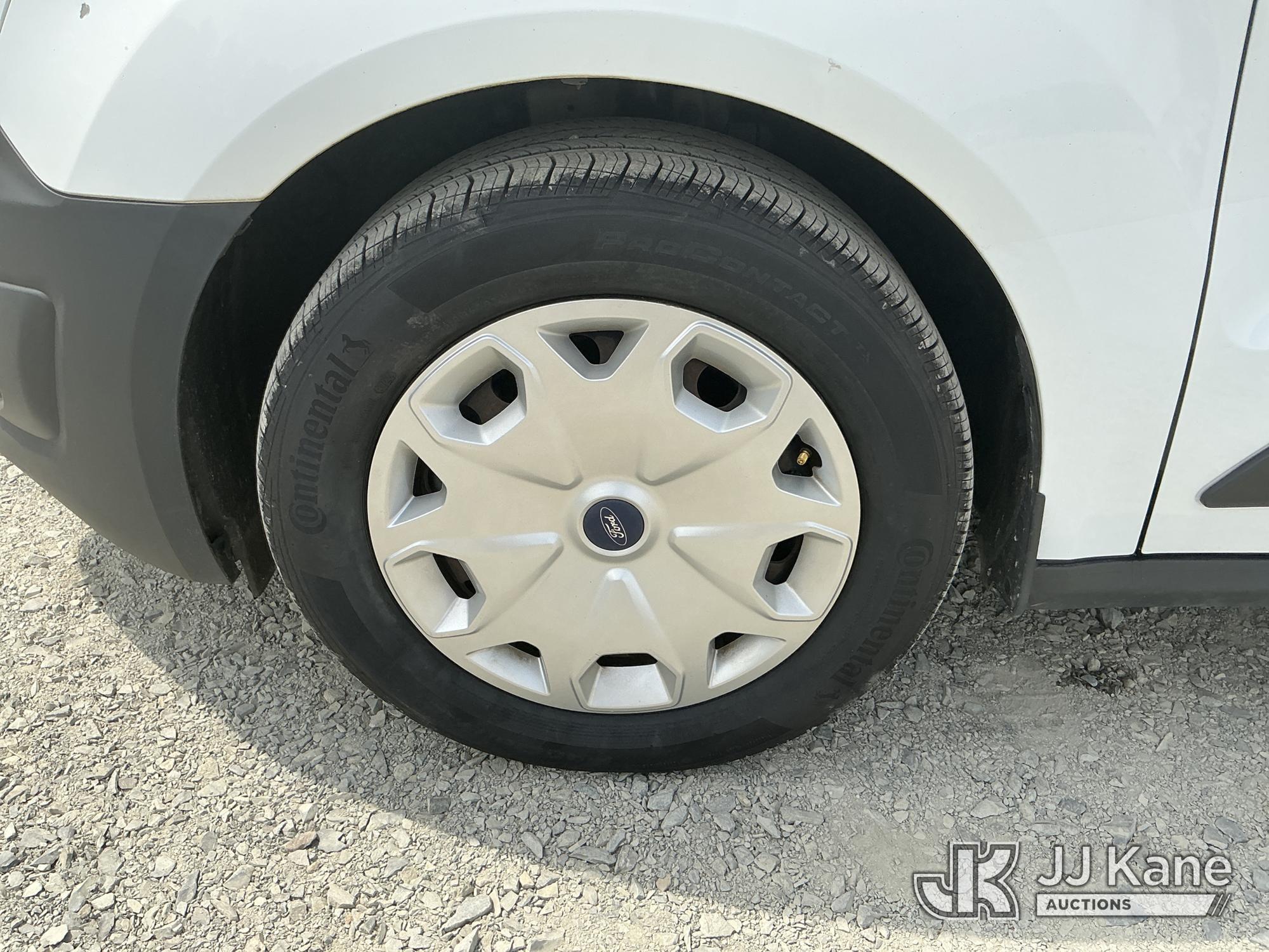 (China Grove, NC) 2018 Ford TRANSIT CONNECT Mini Cargo Van Runs & Moves) (Check Engine Light On, Pai