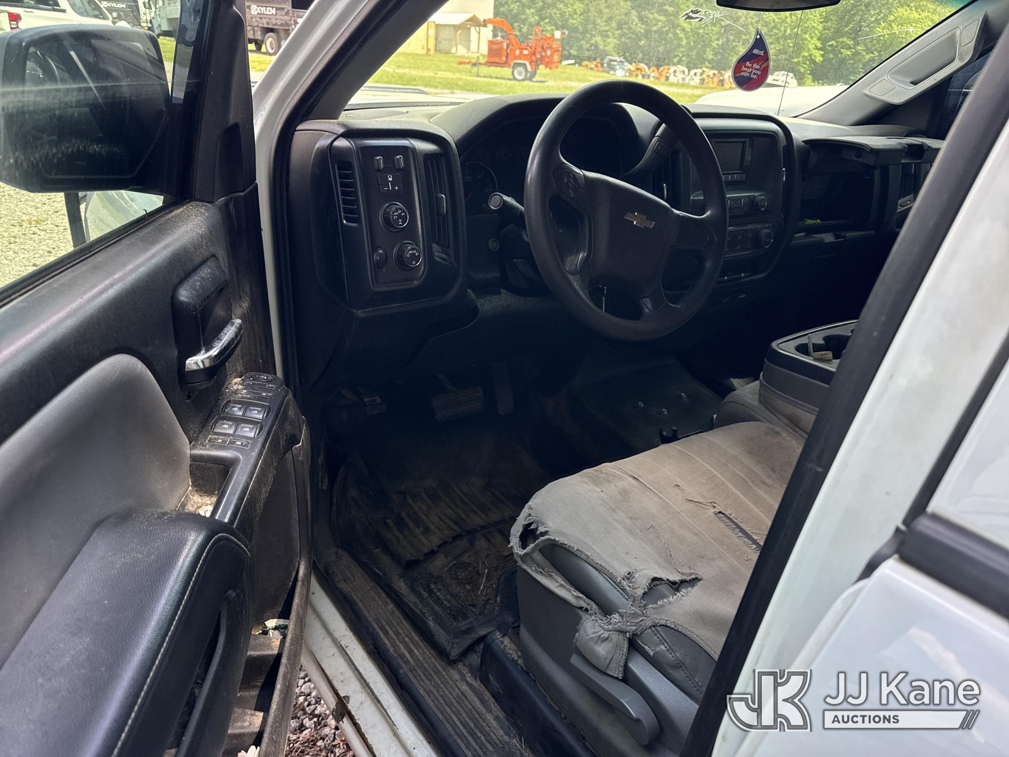 (Wakefield, VA) 2014 Chevrolet Silverado 1500 4x4 Crew-Cab Pickup Truck Not Running, Condition Unkno